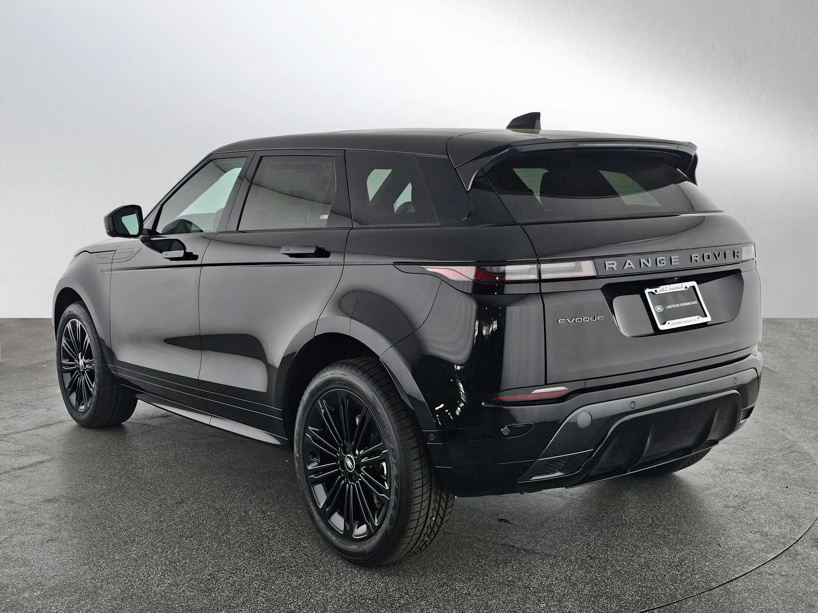 2026 Land Rover Range Rover Evoque Dynamic SE photo 3