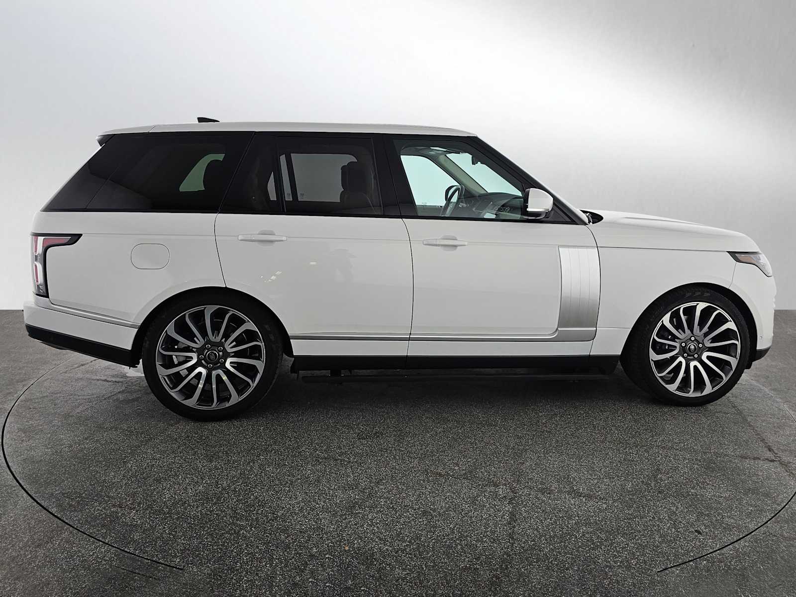 2021 Land Rover Range Rover P525 HSE HSE Westminster Edition photo 2