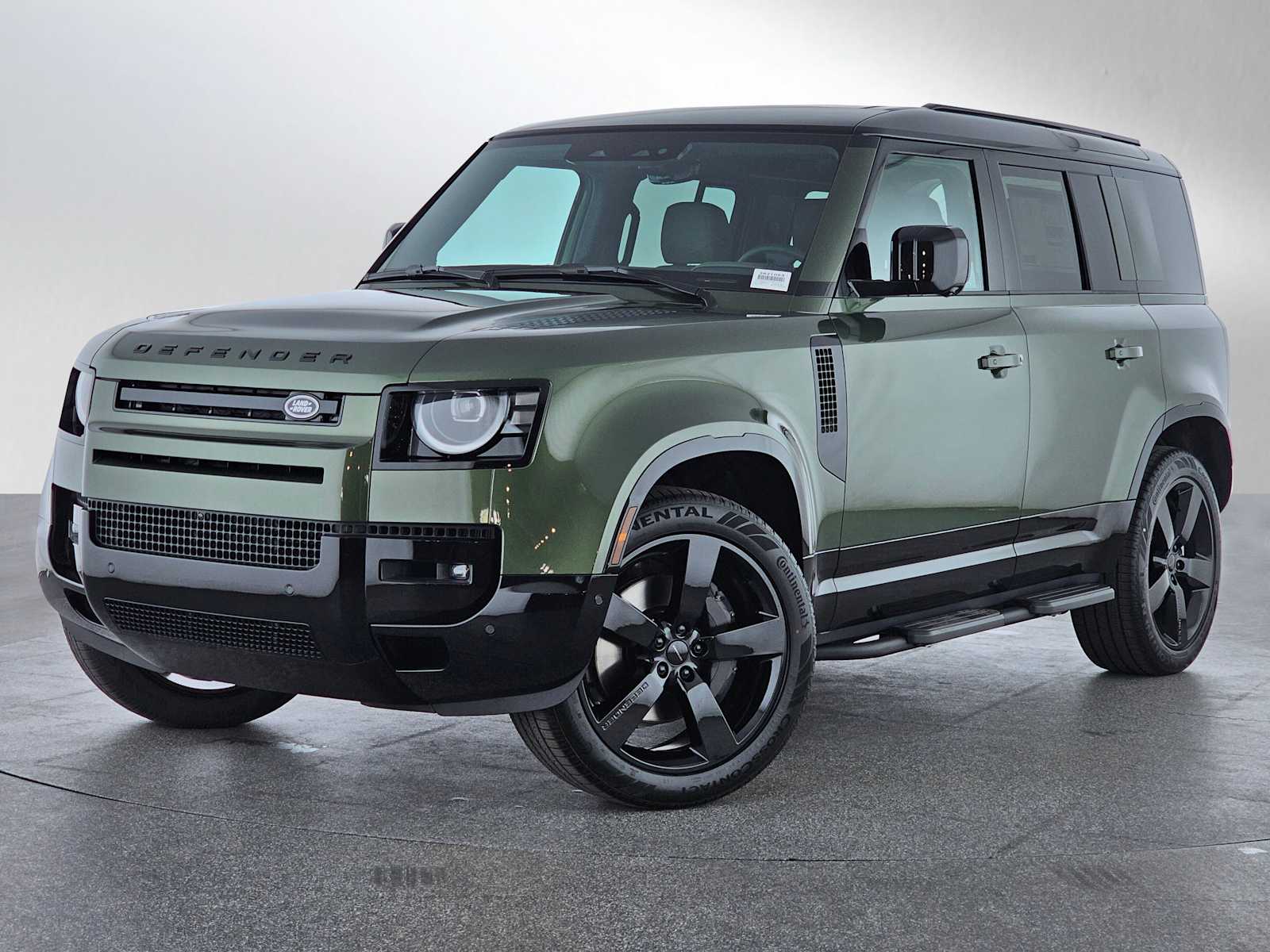 2026 Land Rover Defender 110 X-Dynamic SE P400's photo