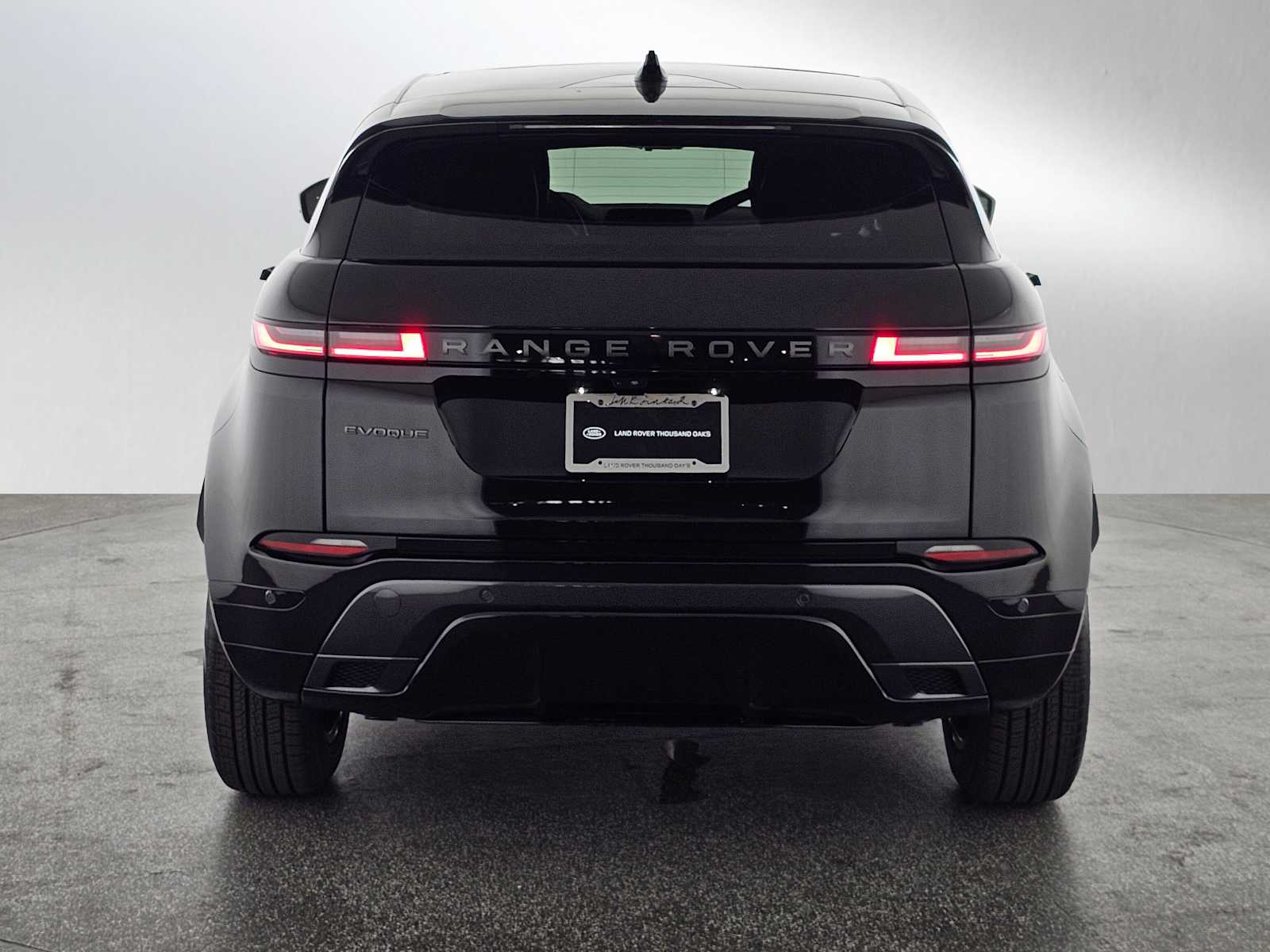 2026 Land Rover Range Rover Evoque Dynamic SE photo 3