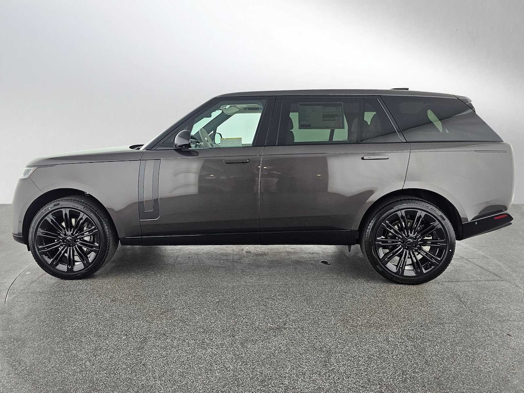New 2026 Land Rover Range Rover SE SUV