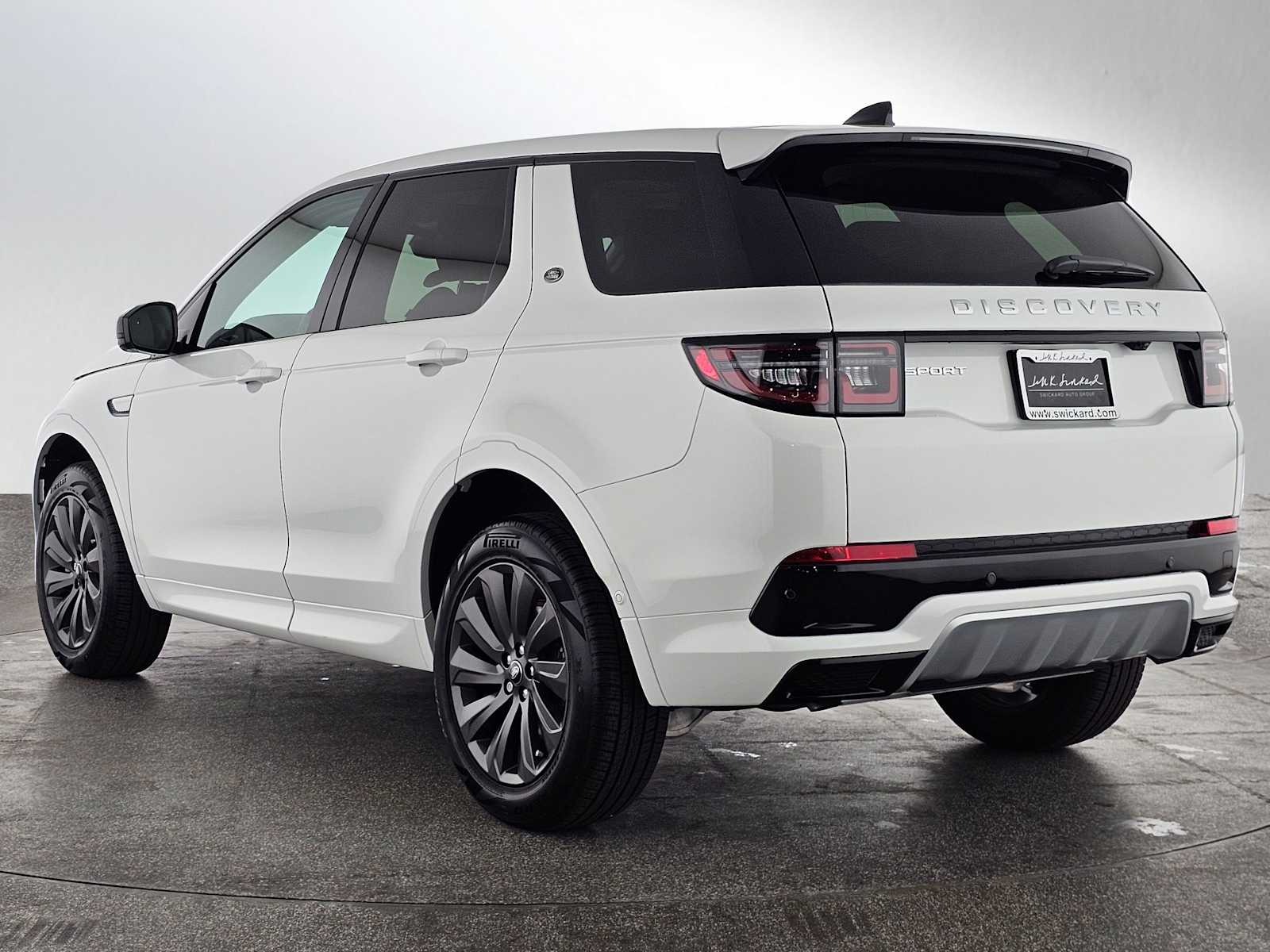2025 Land Rover Discovery Sport S photo 2