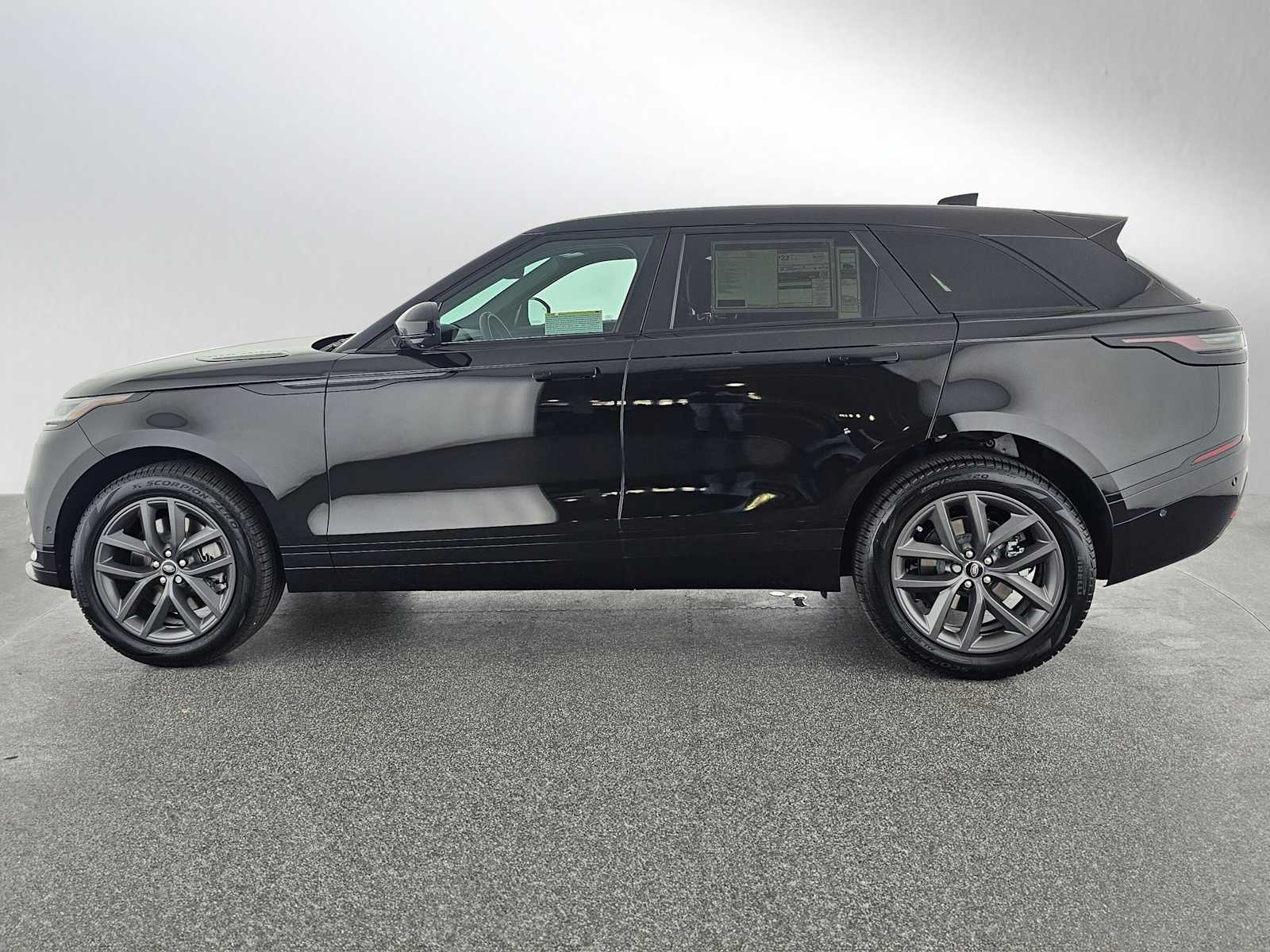 2026 Land Rover Range Rover Velar SE photo 2