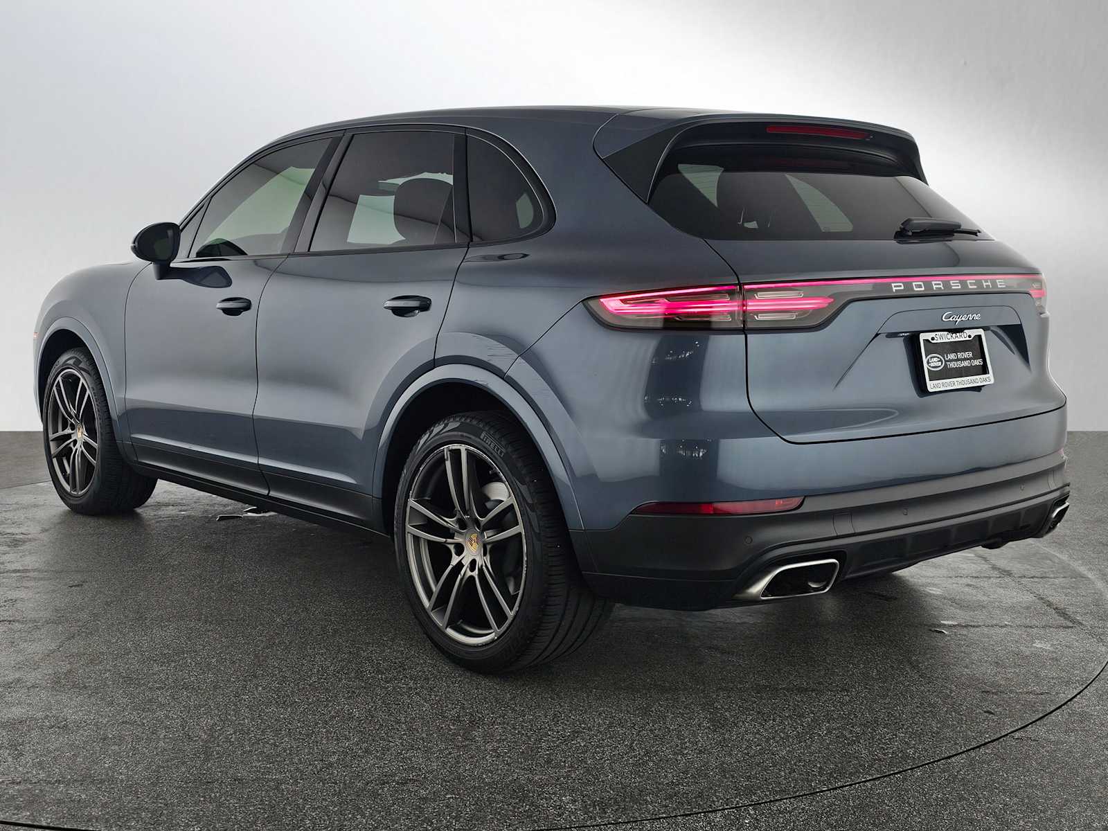2019 Porsche Cayenne photo 2