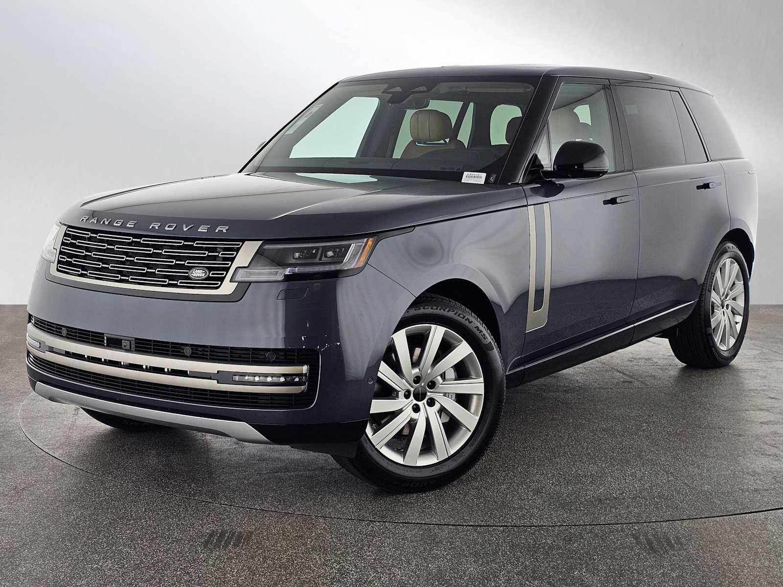 2026 Land Rover Range Rover 3.0 SE LWB 7's photo