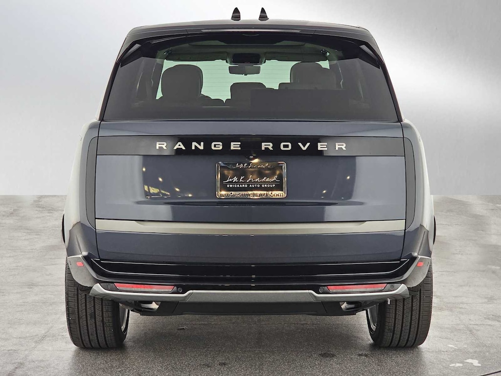 New 2025 Land Rover Range Rover SE P400 LWB 7 Seat