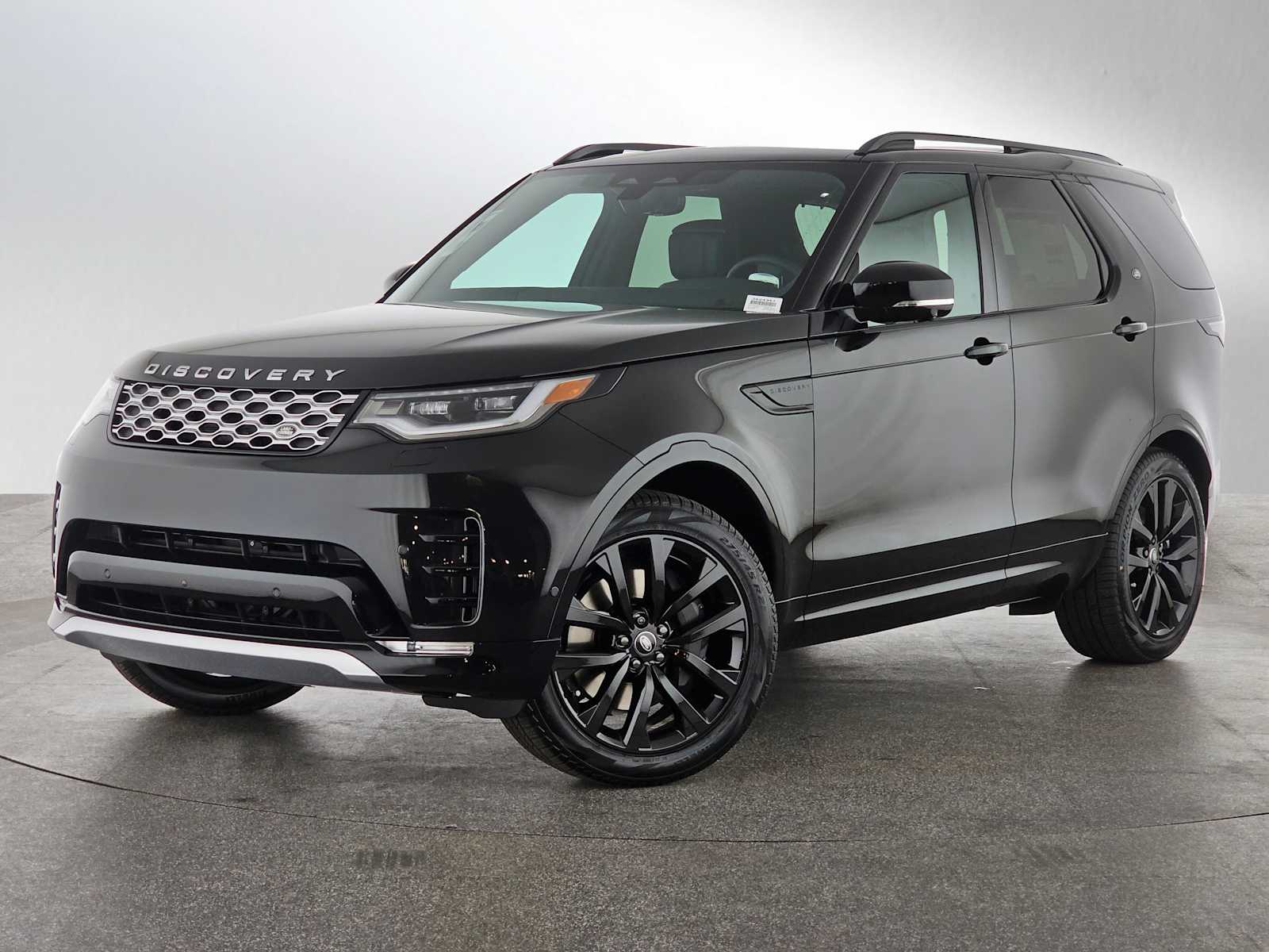 2026 Land Rover Discovery P360 Gemini Edition's photo