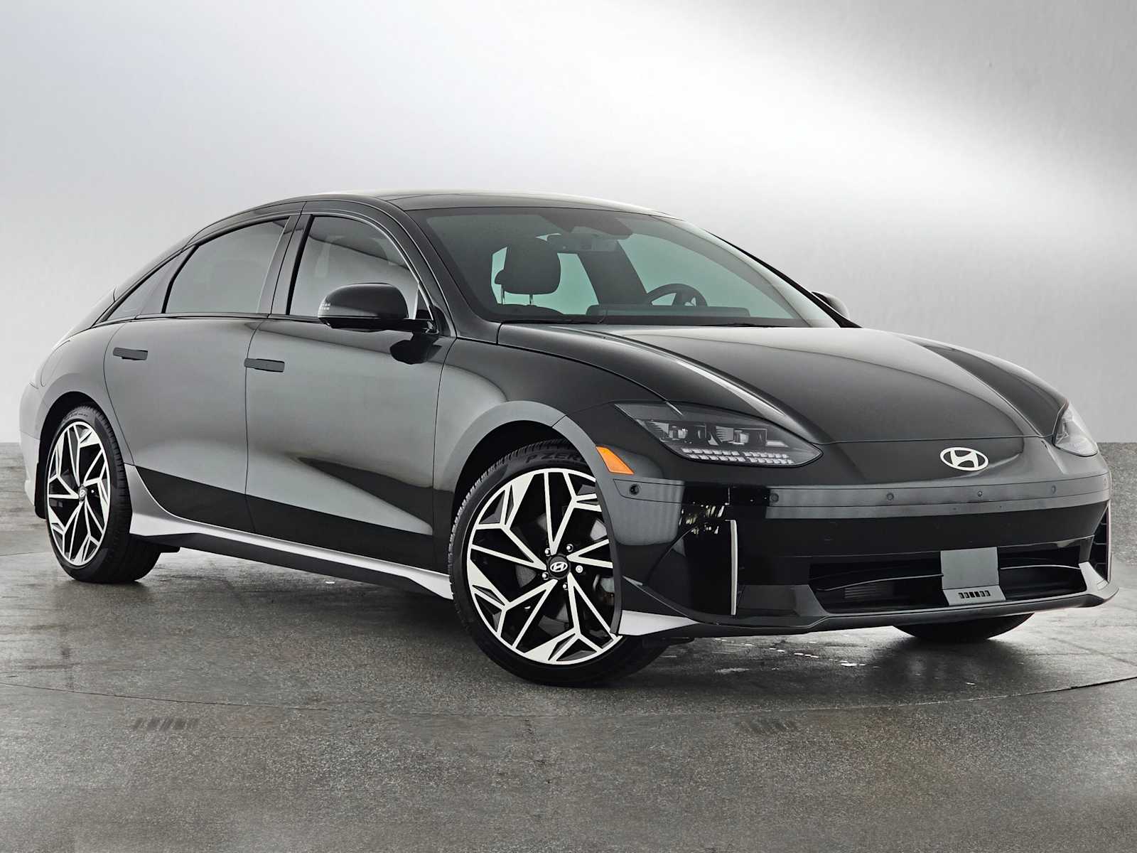 Used 2024 Hyundai IONIQ 6 Limited with VIN KMHM54AC2RA063302 for sale in Thousand Oaks, CA