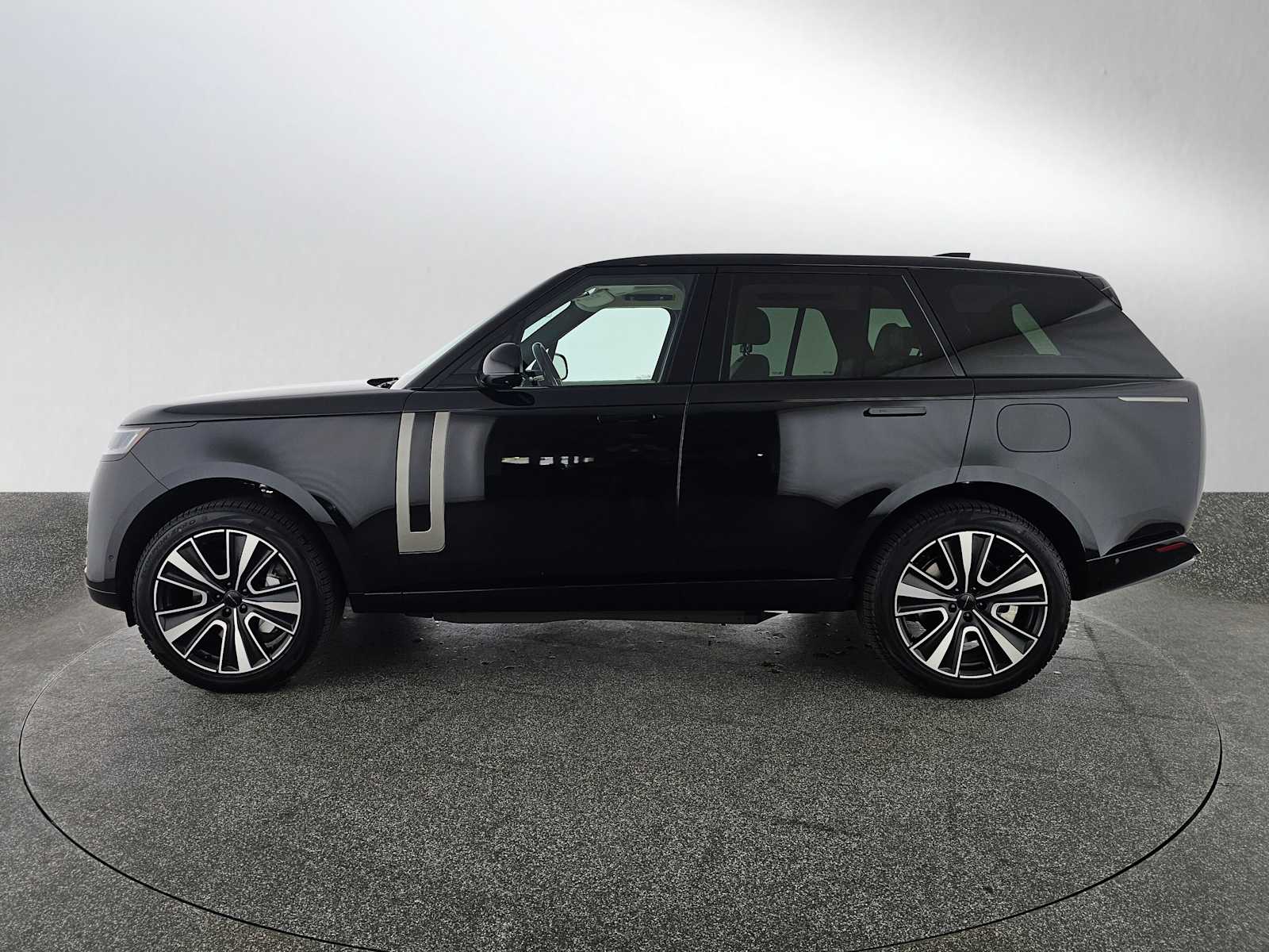 Used 2026 Land Rover Range Rover SE with VIN SALKP9F41TA359528 for sale in Thousand Oaks, CA