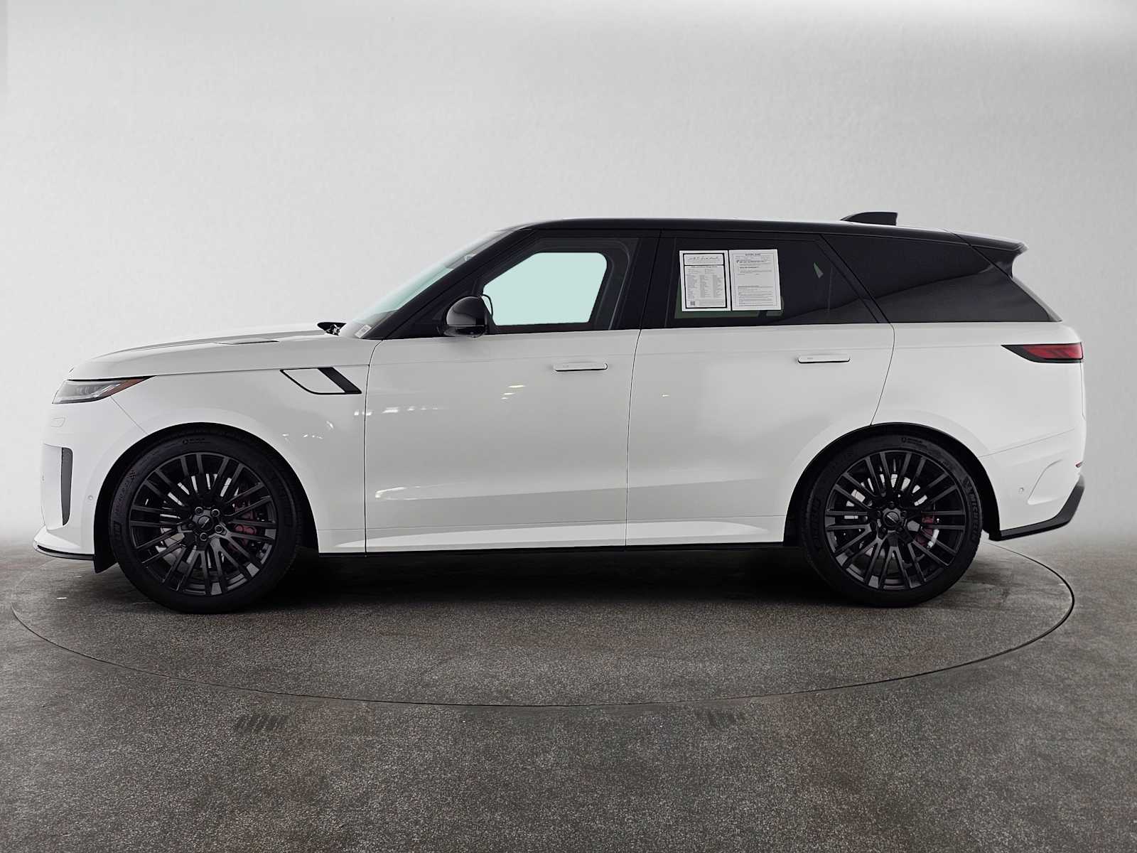 Used 2026 Land Rover Range Rover Sport SV with VIN SAL1Y9F91TA634710 for sale in Thousand Oaks, CA