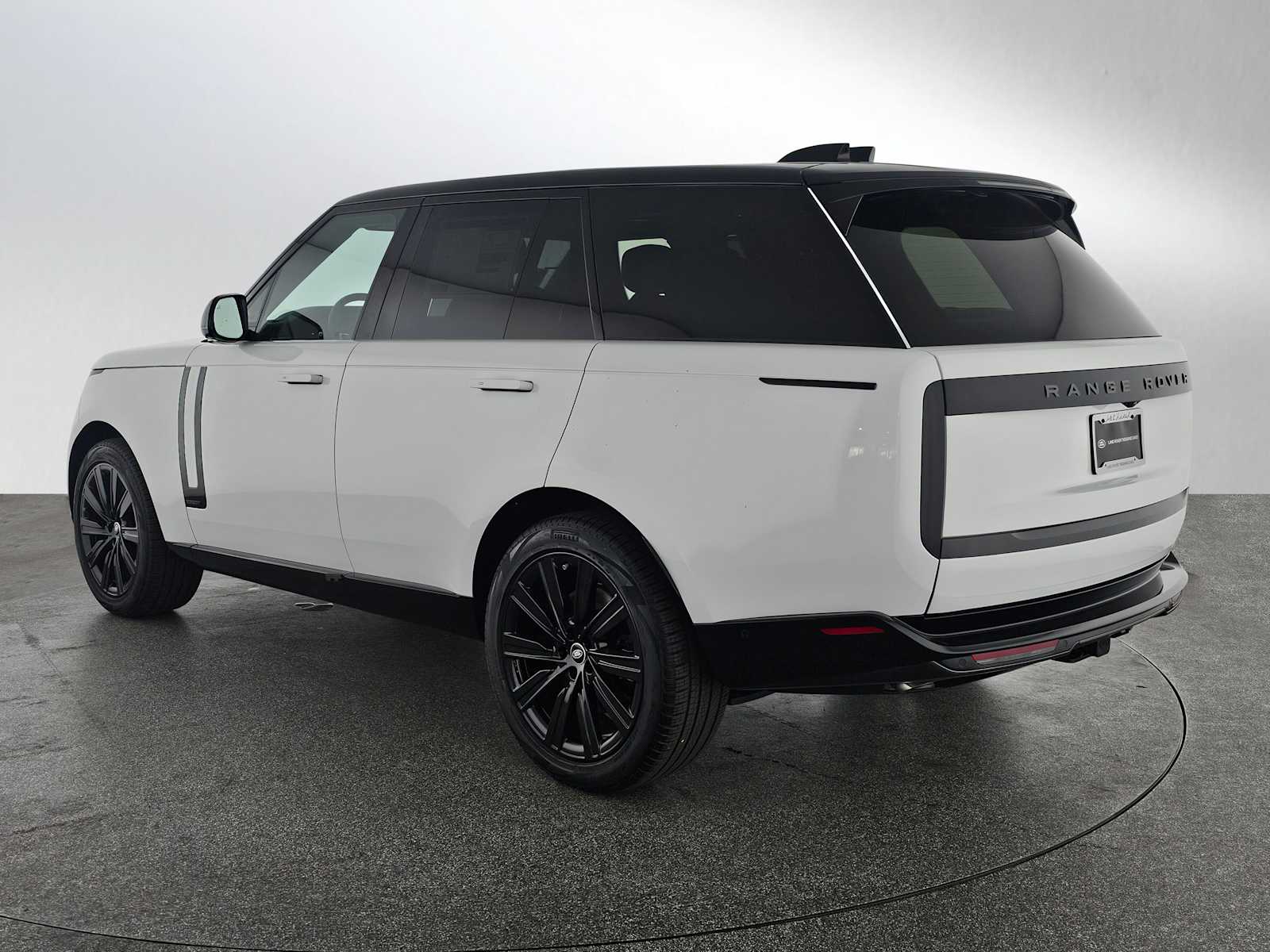 2025 Land Rover Range Rover Autobiography photo 3