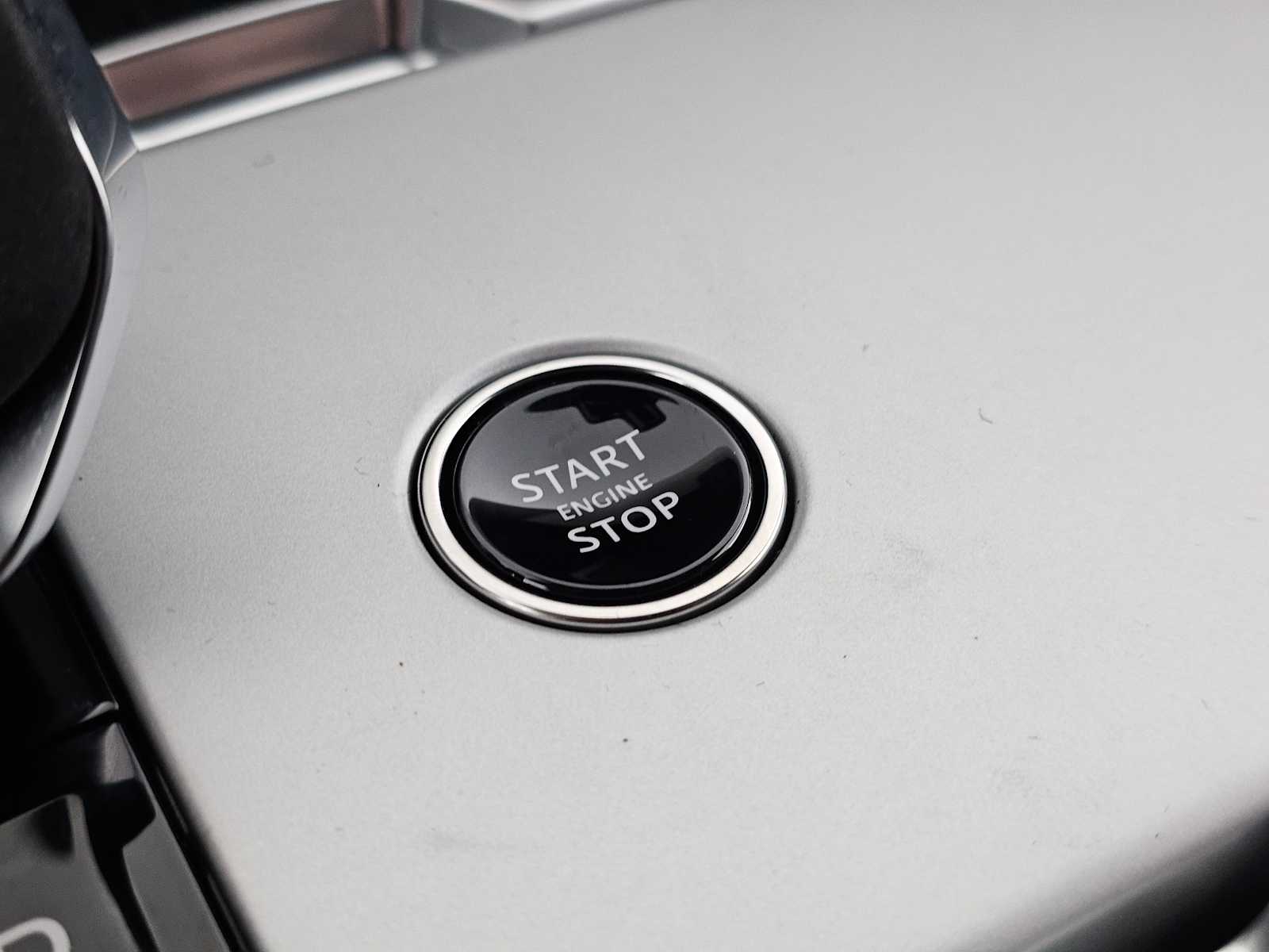 2025 Land Rover Range Rover SE - Photo 28