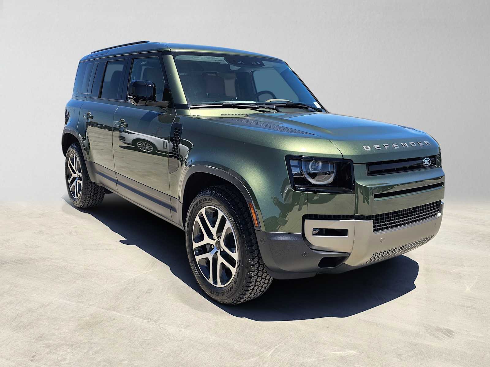 2026 Land Rover Defender S - Photo 7