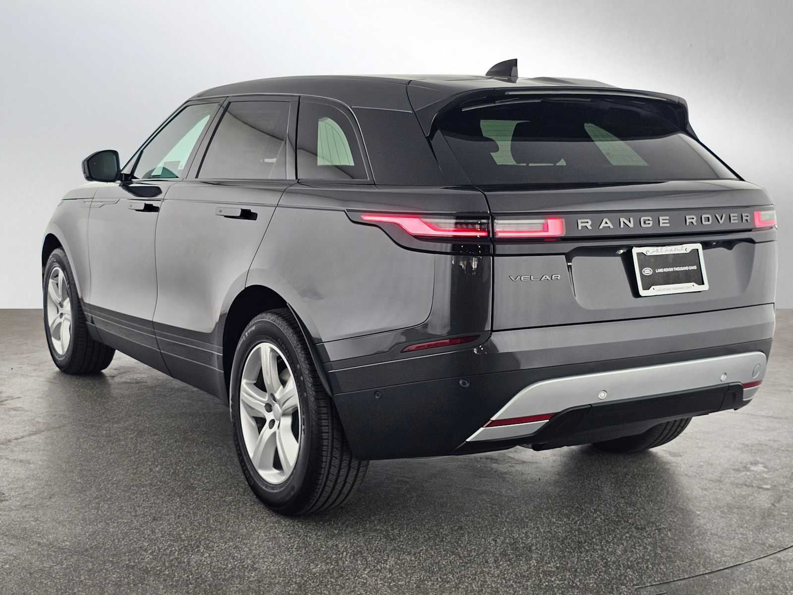 2026 Land Rover Range Rover Velar P250 S photo 2