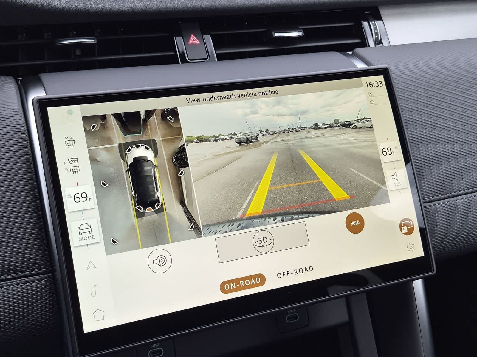 Thumbnail: 2026 Land Rover Discovery Sport - 30