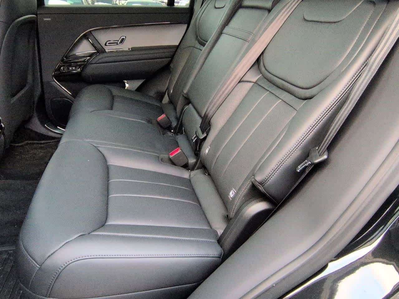 Thumbnail: 2025 Land Rover Range Rover Sport - 20