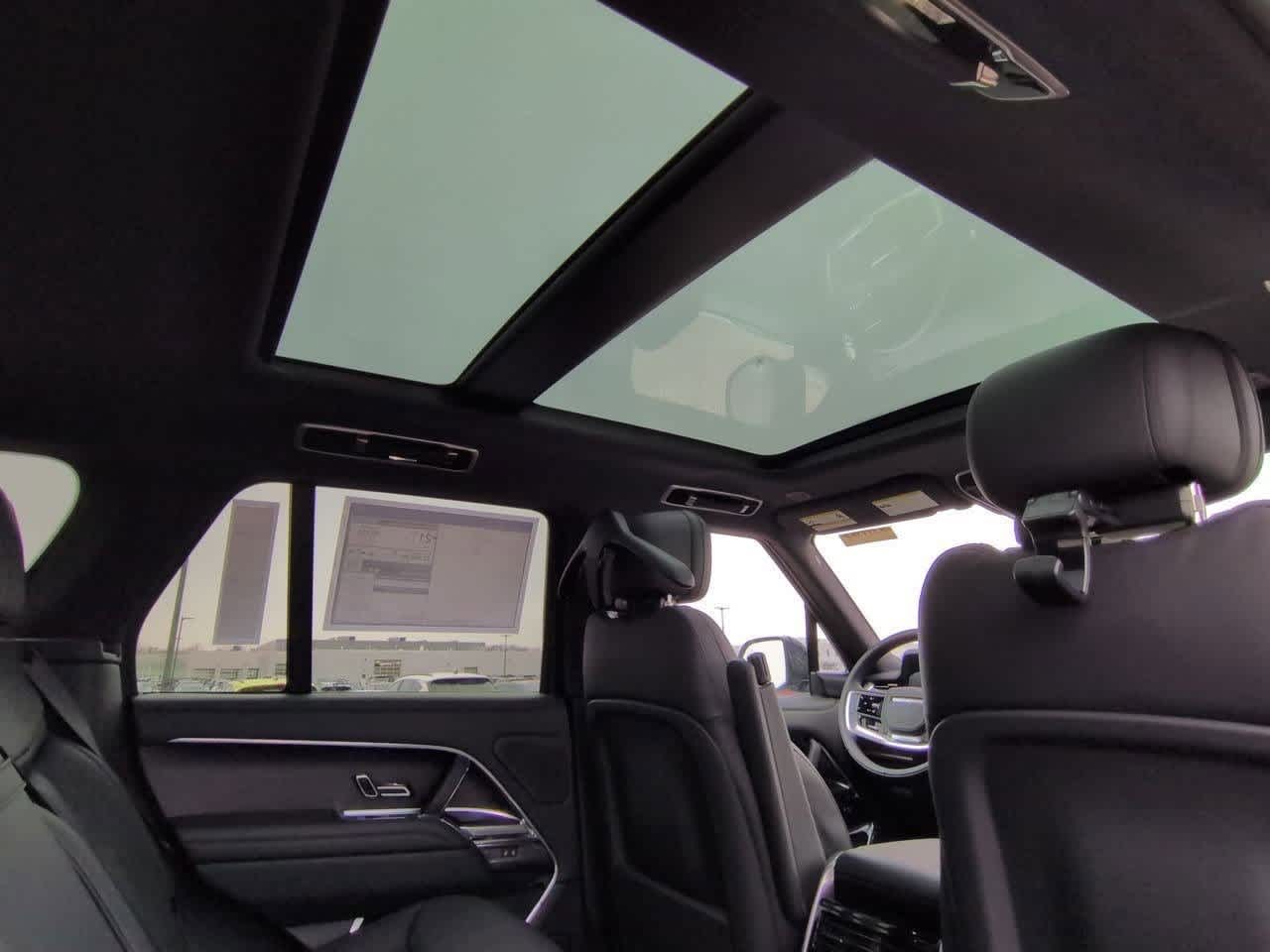 Thumbnail: 2026 Land Rover Range Rover - 22