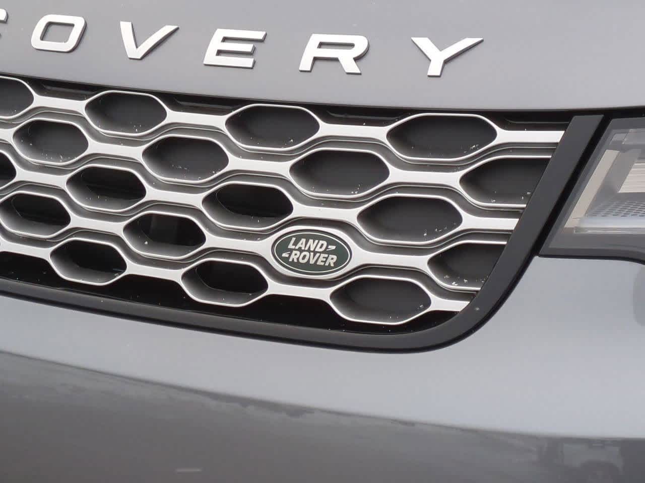 Thumbnail: 2026 Land Rover Discovery - 11