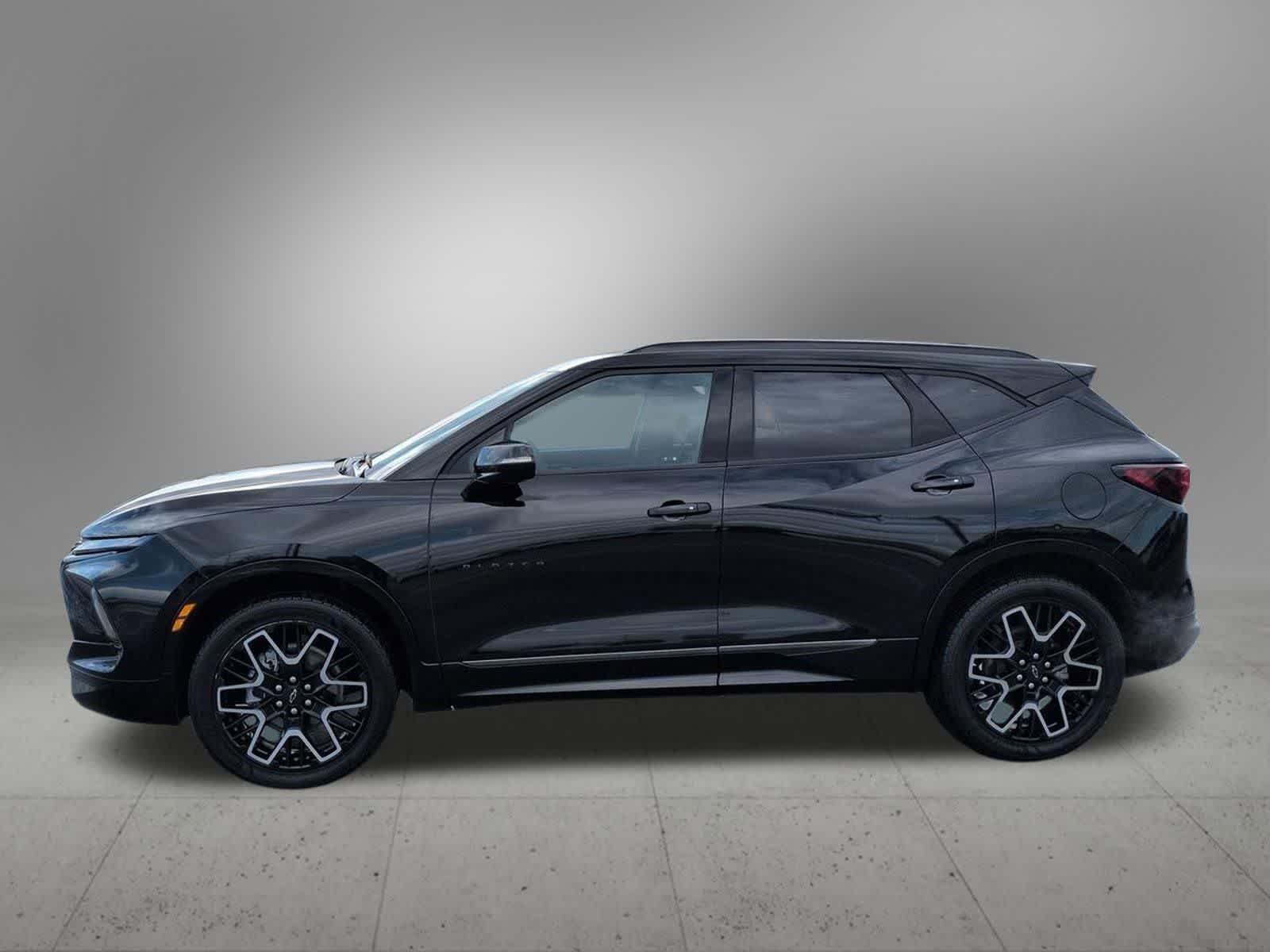 Thumbnail: 2023 Chevrolet Blazer - 2