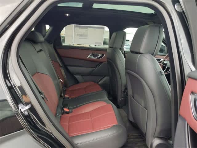 2025 Land Rover Range Rover Velar Dynamic SE 18
