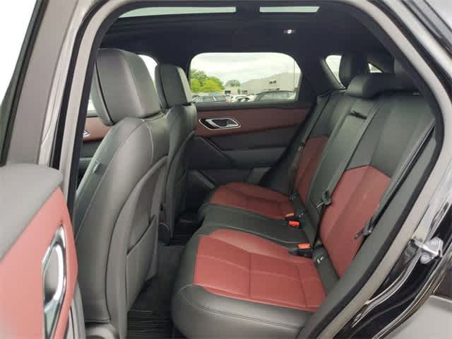 2025 Land Rover Range Rover Velar Dynamic SE 17