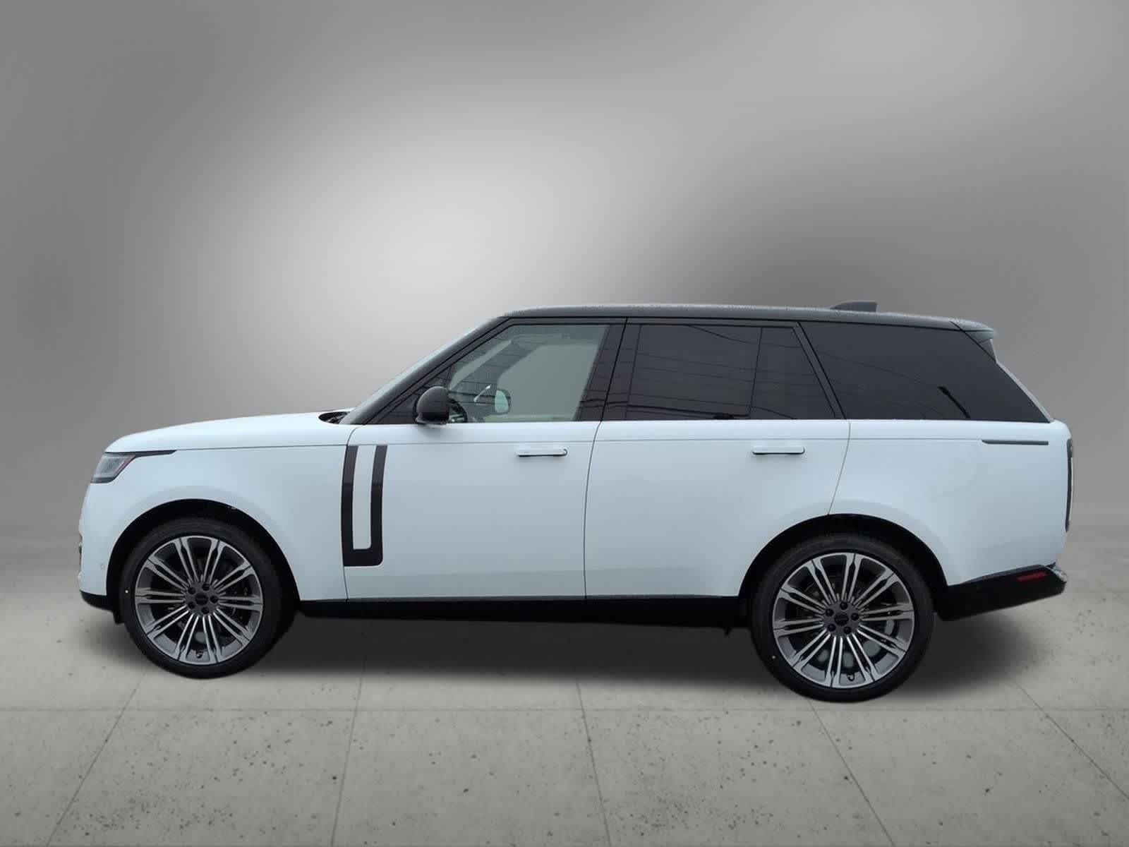 Thumbnail: 2026 Land Rover Range Rover - 3