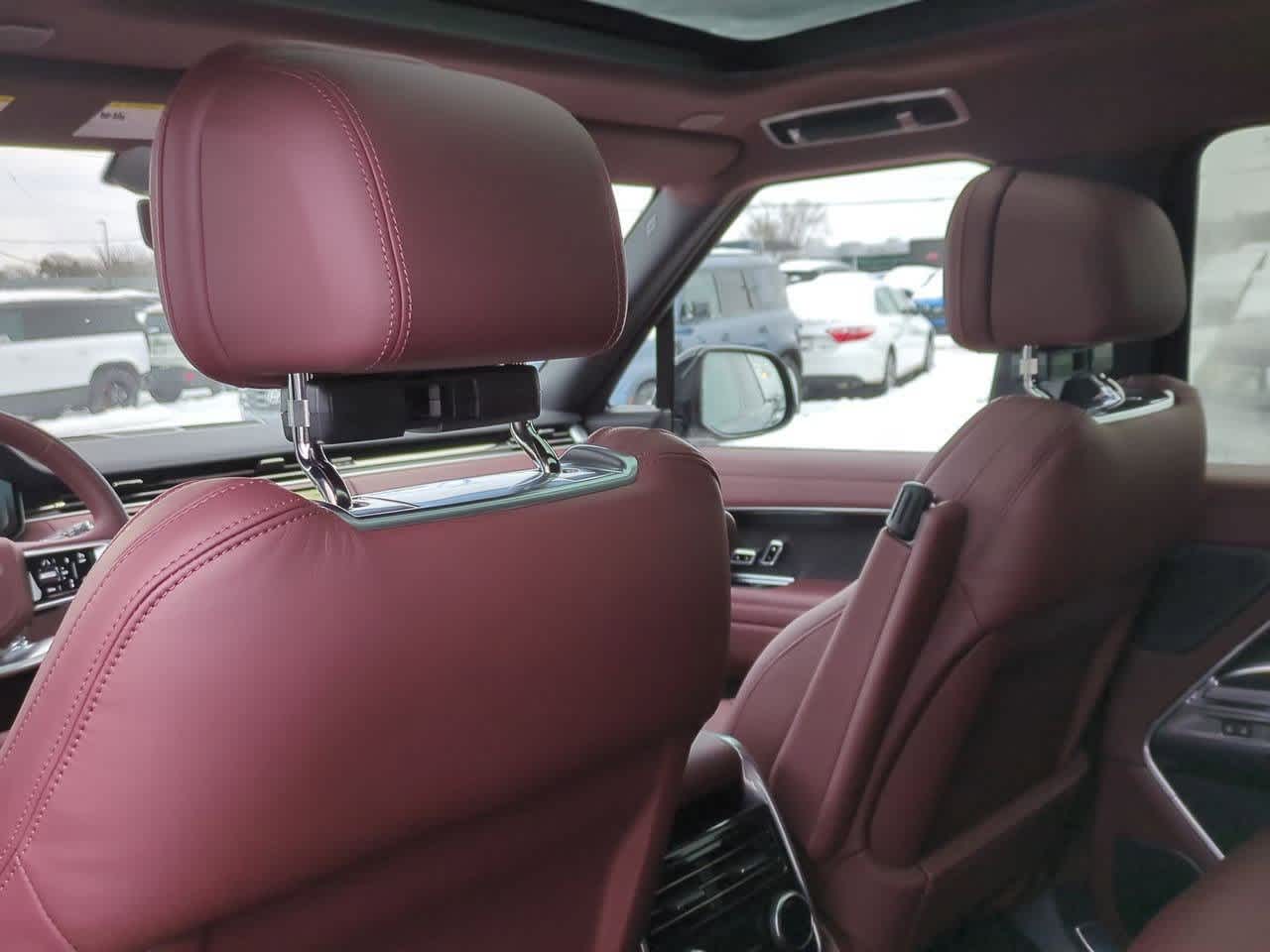 Thumbnail: 2026 Land Rover Range Rover - 18