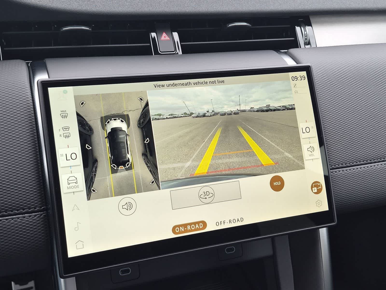 Thumbnail: 2026 Land Rover Discovery Sport - 30