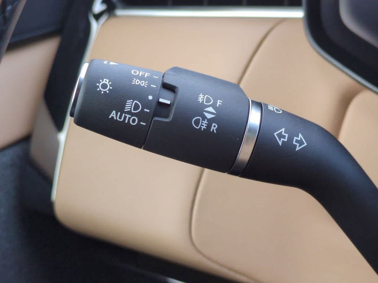 Thumbnail: 2026 Land Rover Range Rover Sport - 28