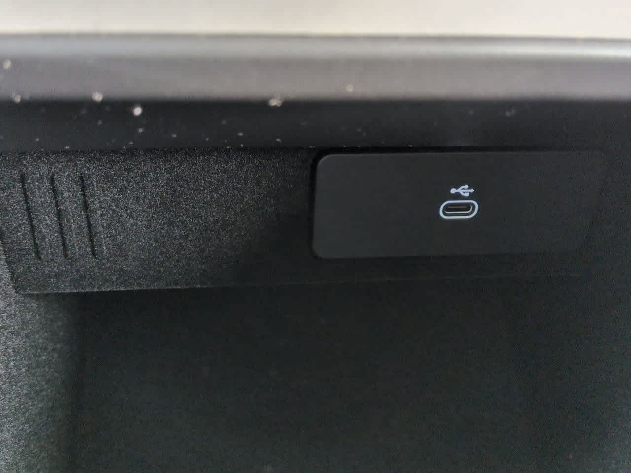 Thumbnail: 2026 Land Rover Range Rover - 32