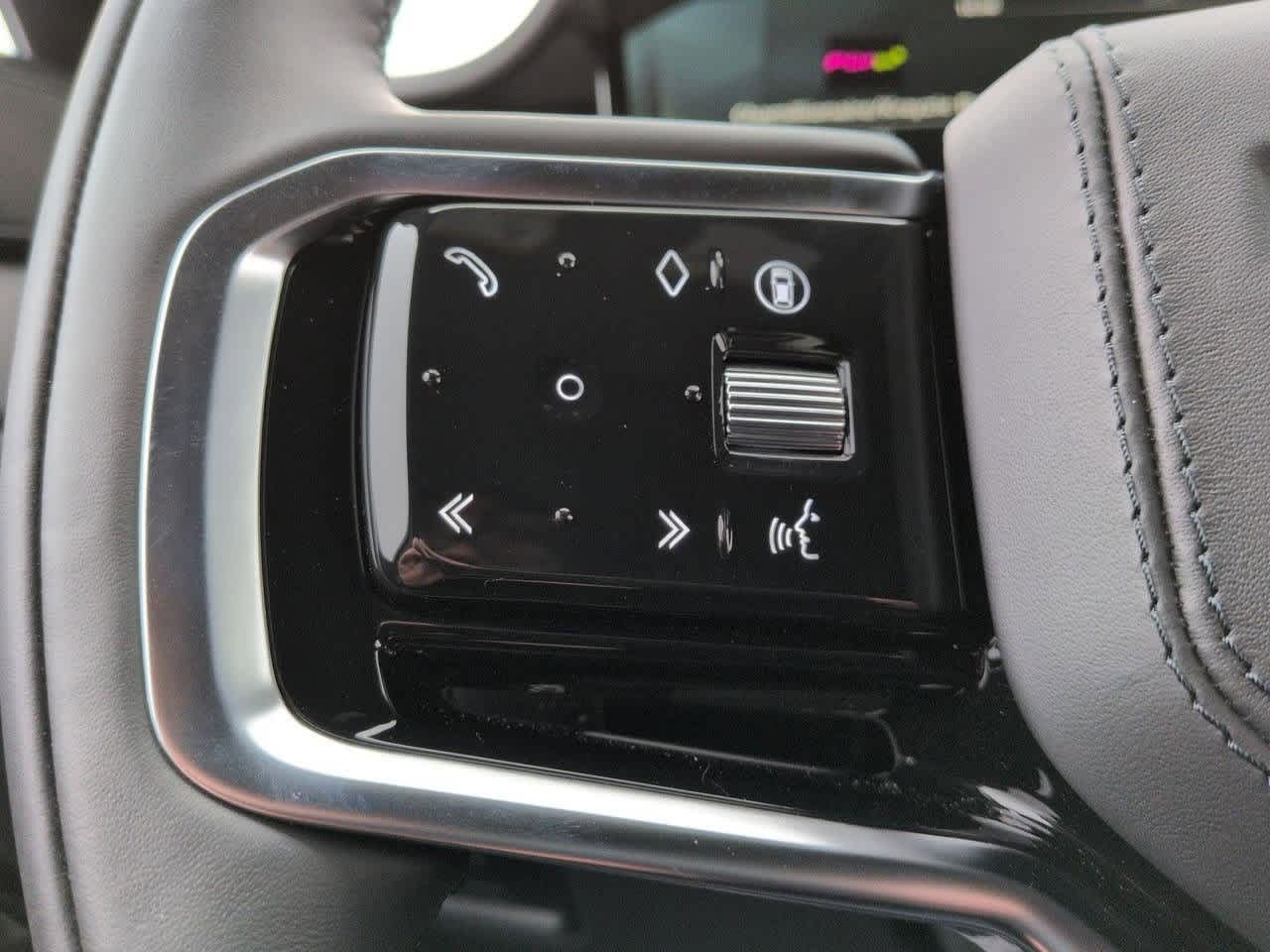 Thumbnail: 2026 Land Rover Range Rover Sport - 25