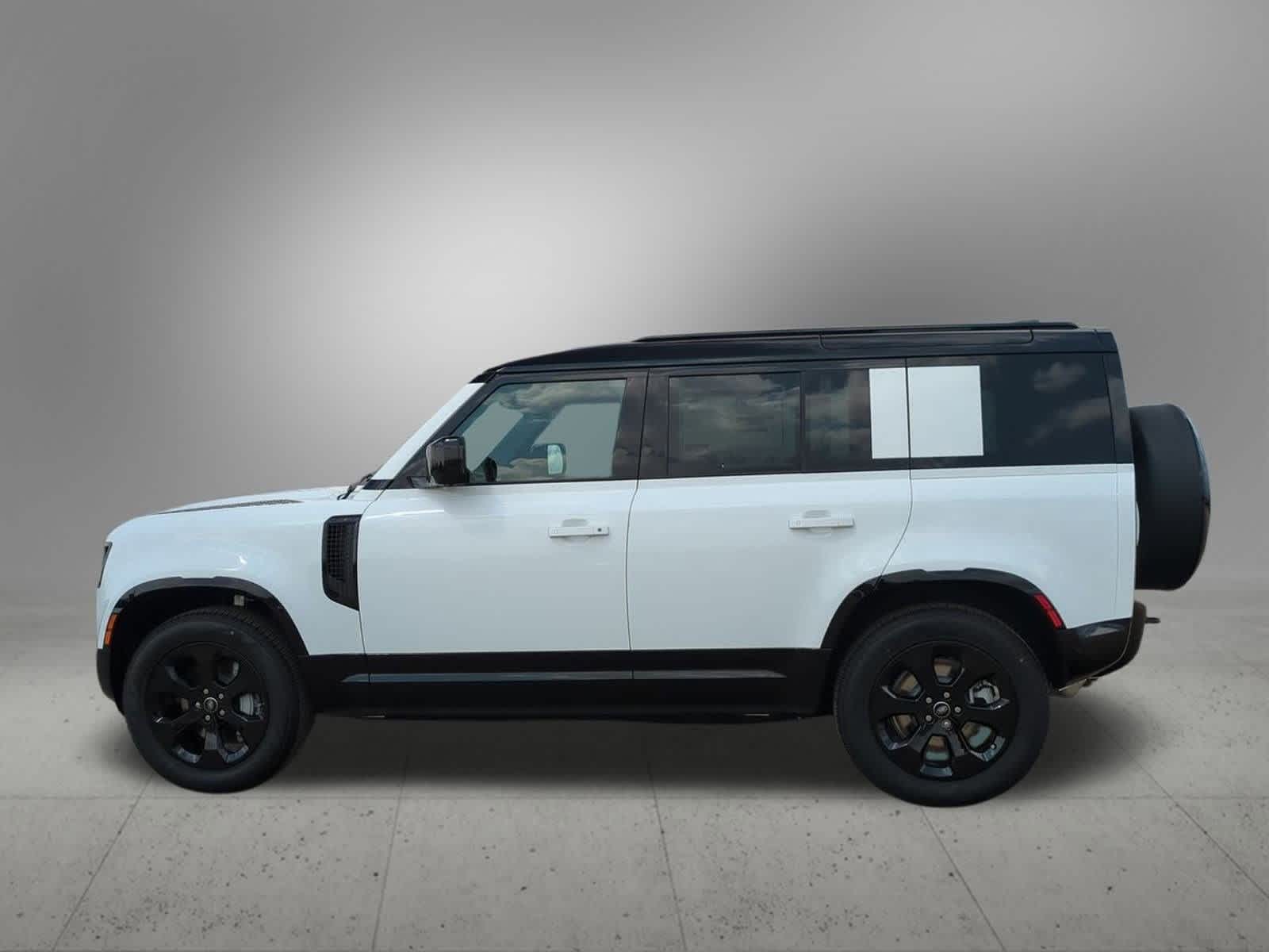 2025 Land Rover Defender X-Dynamic SE photo 3