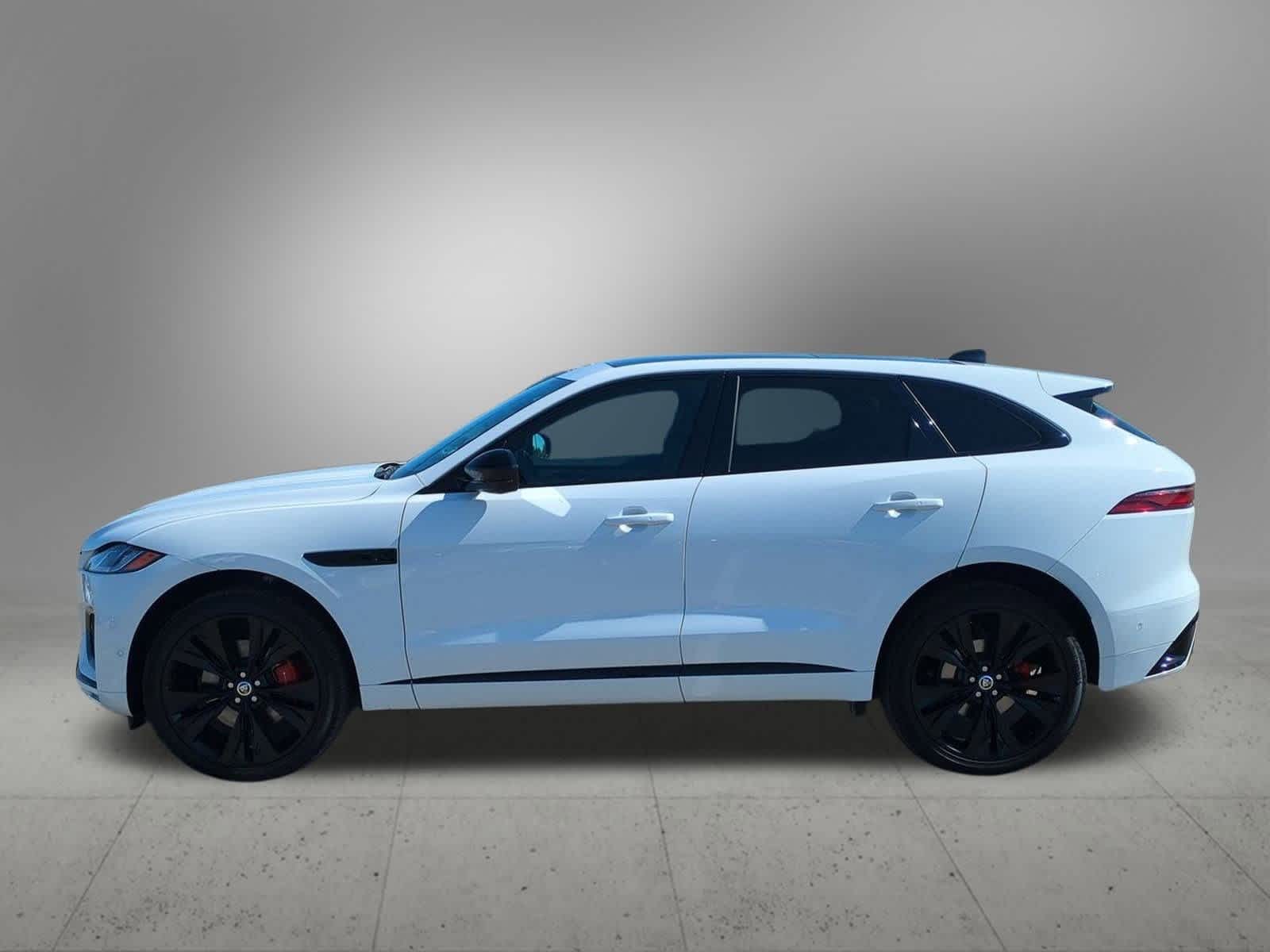 2024 Jaguar F-PACE P400 R-Dynamic S photo 3