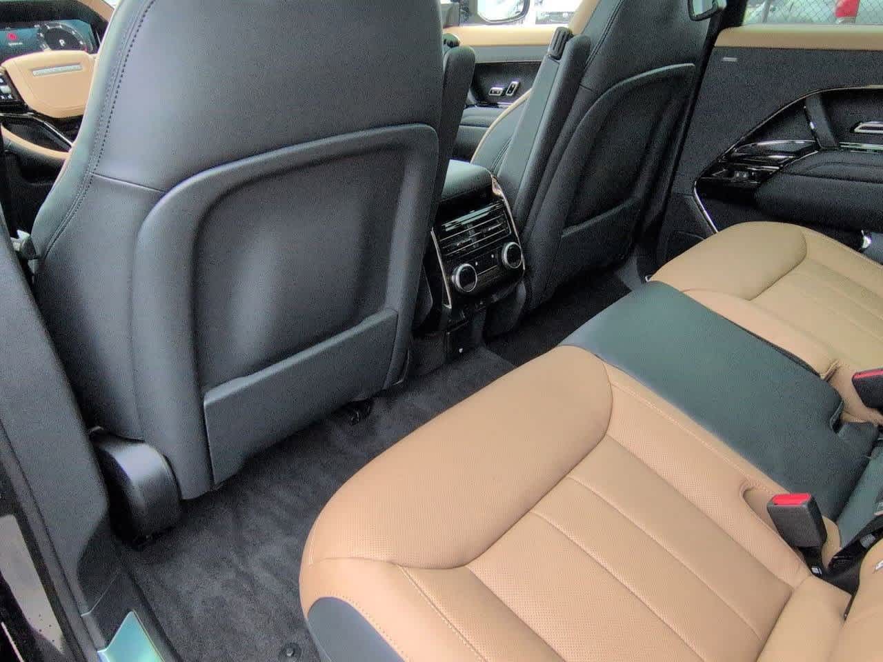 Thumbnail: 2026 Land Rover Range Rover Sport - 18