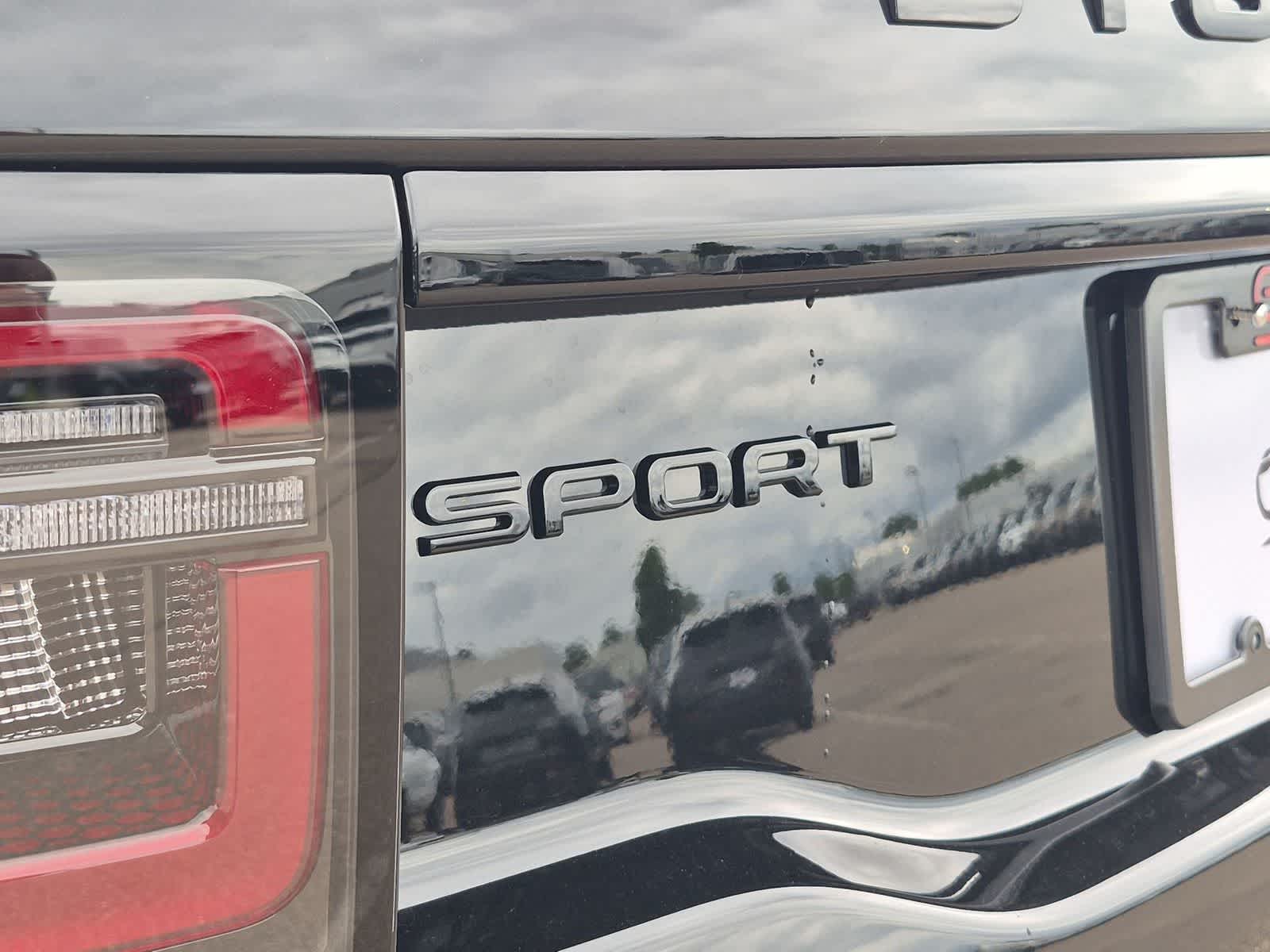 Thumbnail: 2026 Land Rover Discovery Sport - 12