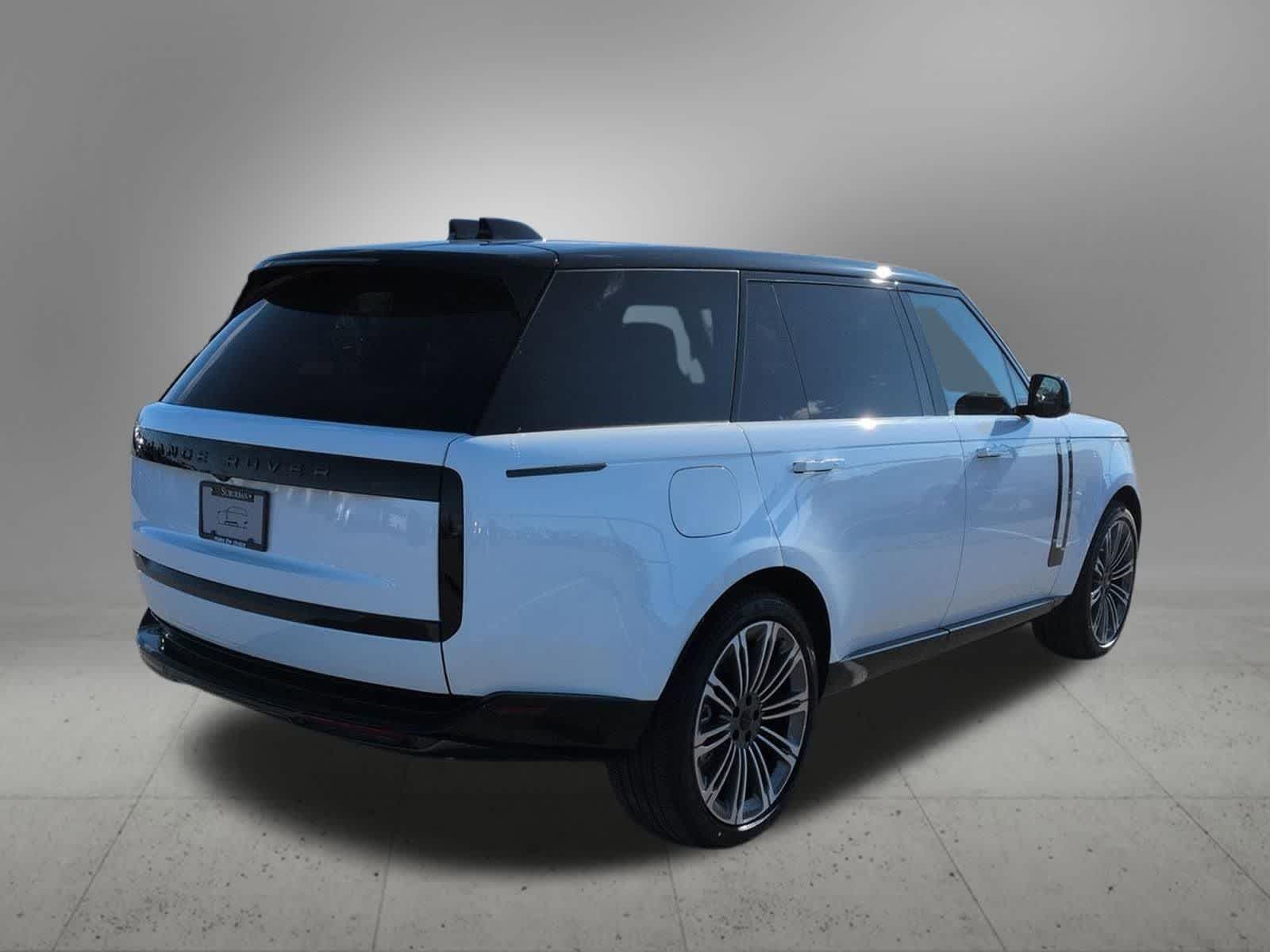 Thumbnail: 2026 Land Rover Range Rover - 6