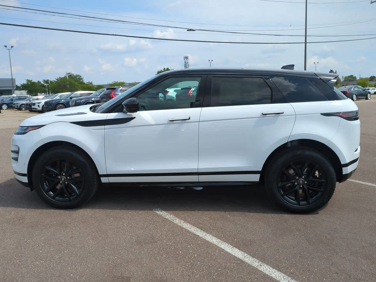 Thumbnail: 2025 Land Rover Range Rover Evoque - 3