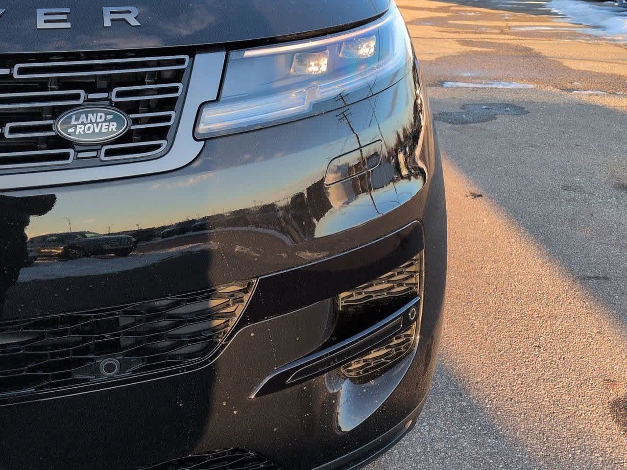 Thumbnail: 2026 Land Rover Range Rover Sport - 10