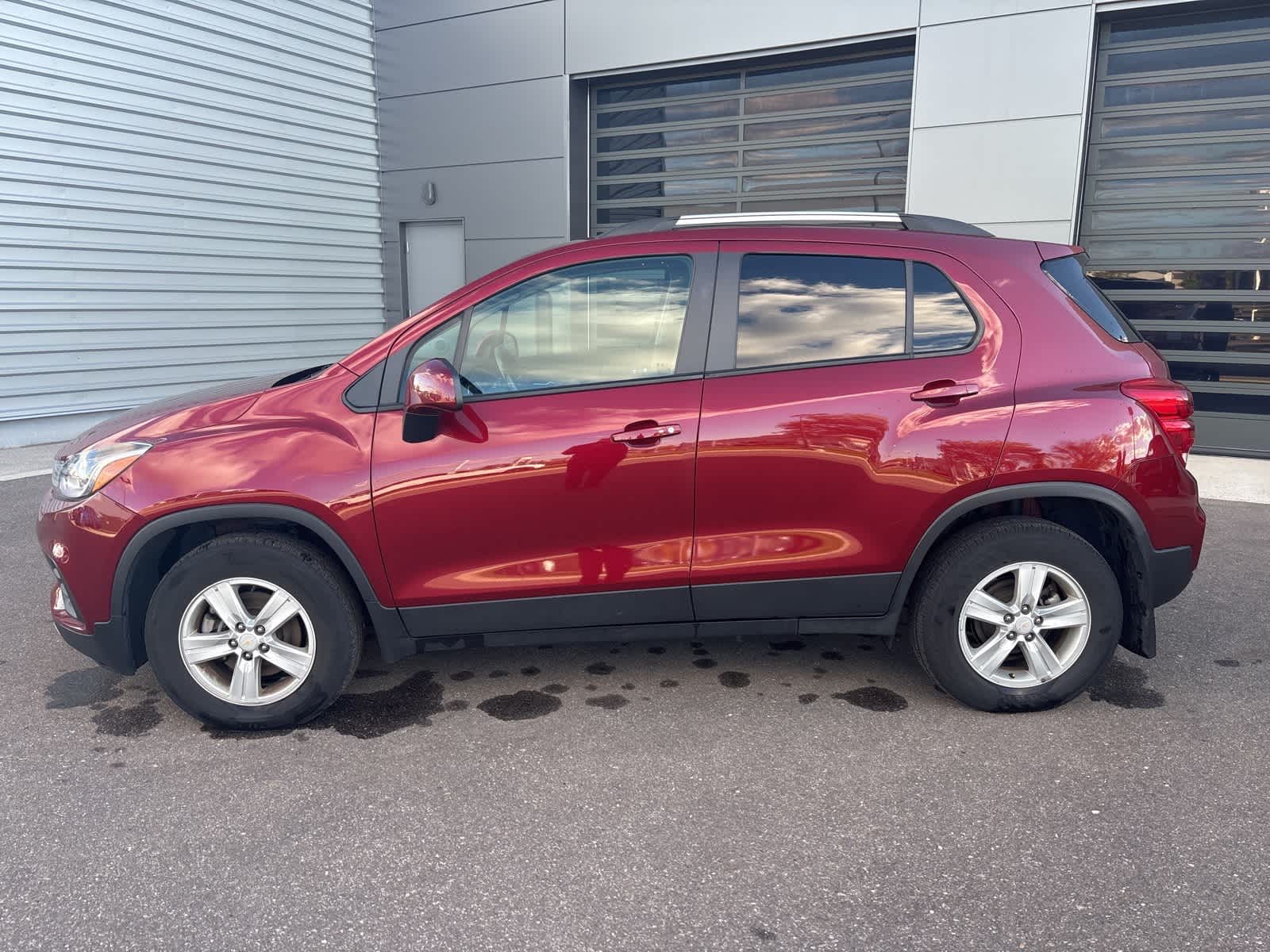 2022 Chevrolet Trax LT photo 3