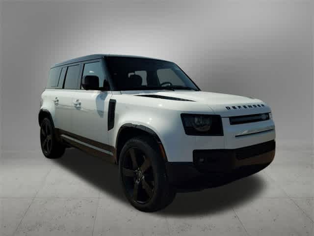 2025 Land Rover Defender 110 8