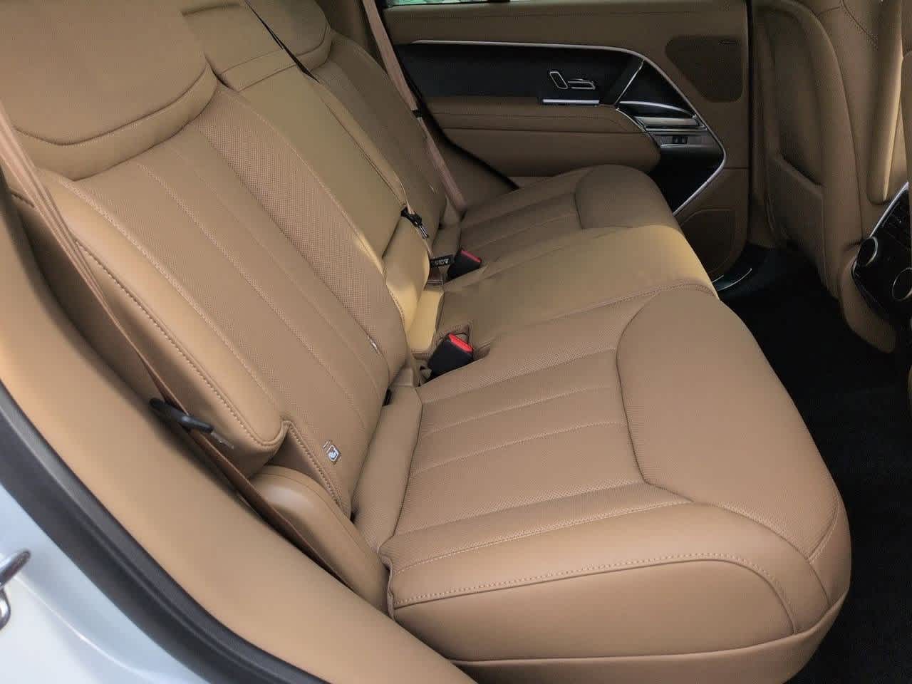 Thumbnail: 2026 Land Rover Range Rover - 21