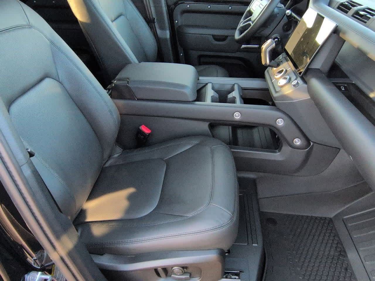 Thumbnail: 2026 Land Rover Defender - 23