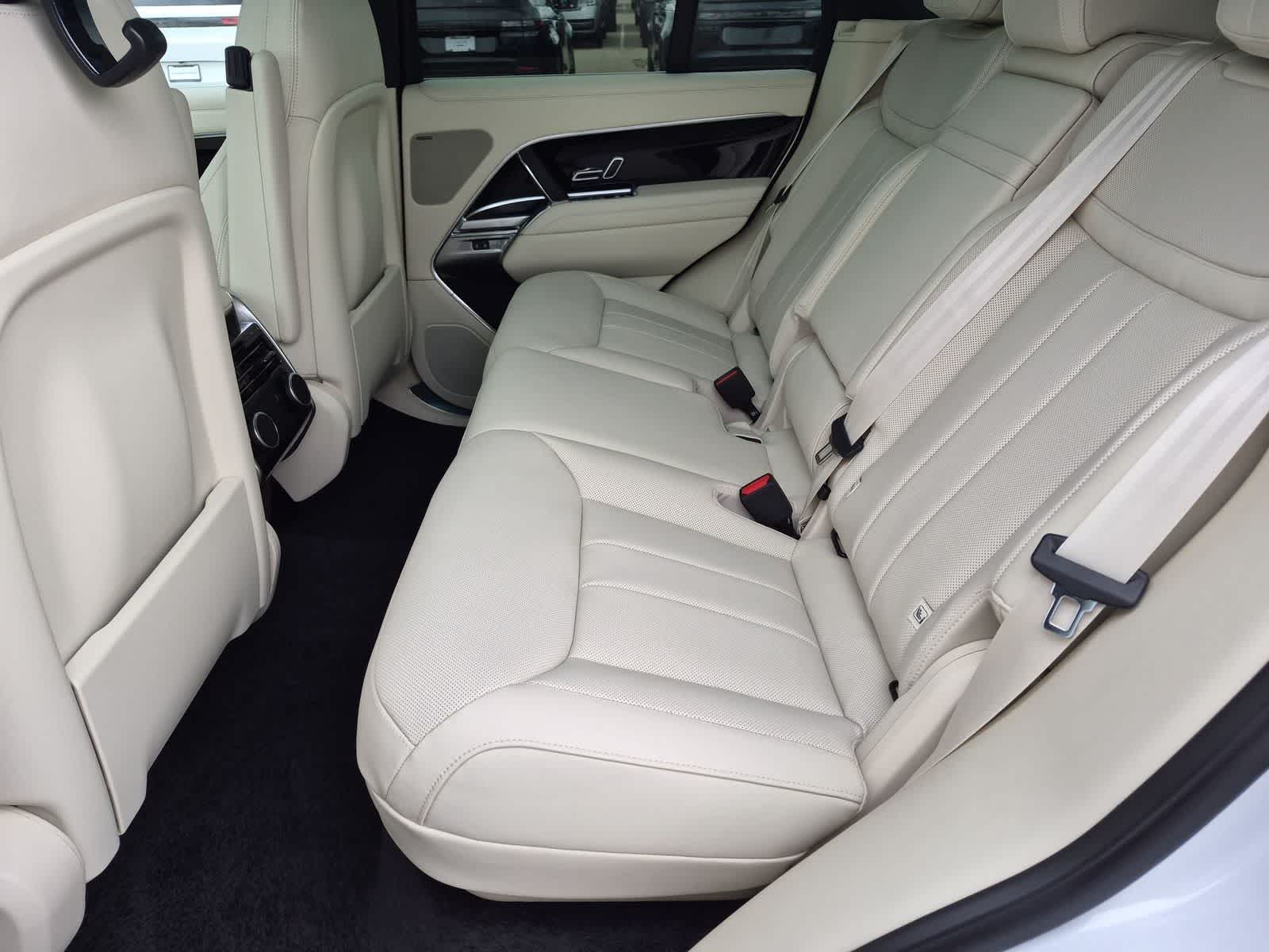Thumbnail: 2026 Land Rover Range Rover - 20
