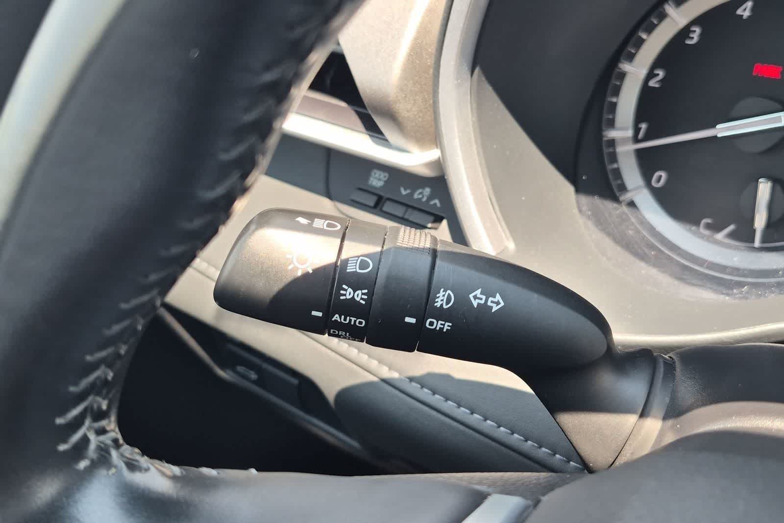 2021 Toyota Highlander XLE - Photo 27
