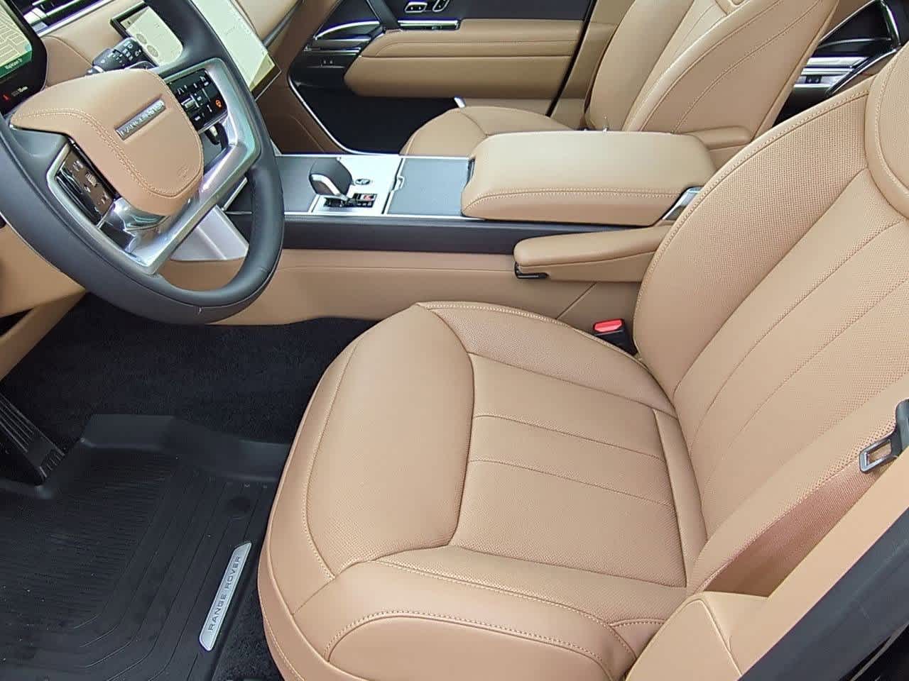 Thumbnail: 2025 Land Rover Range Rover - 16