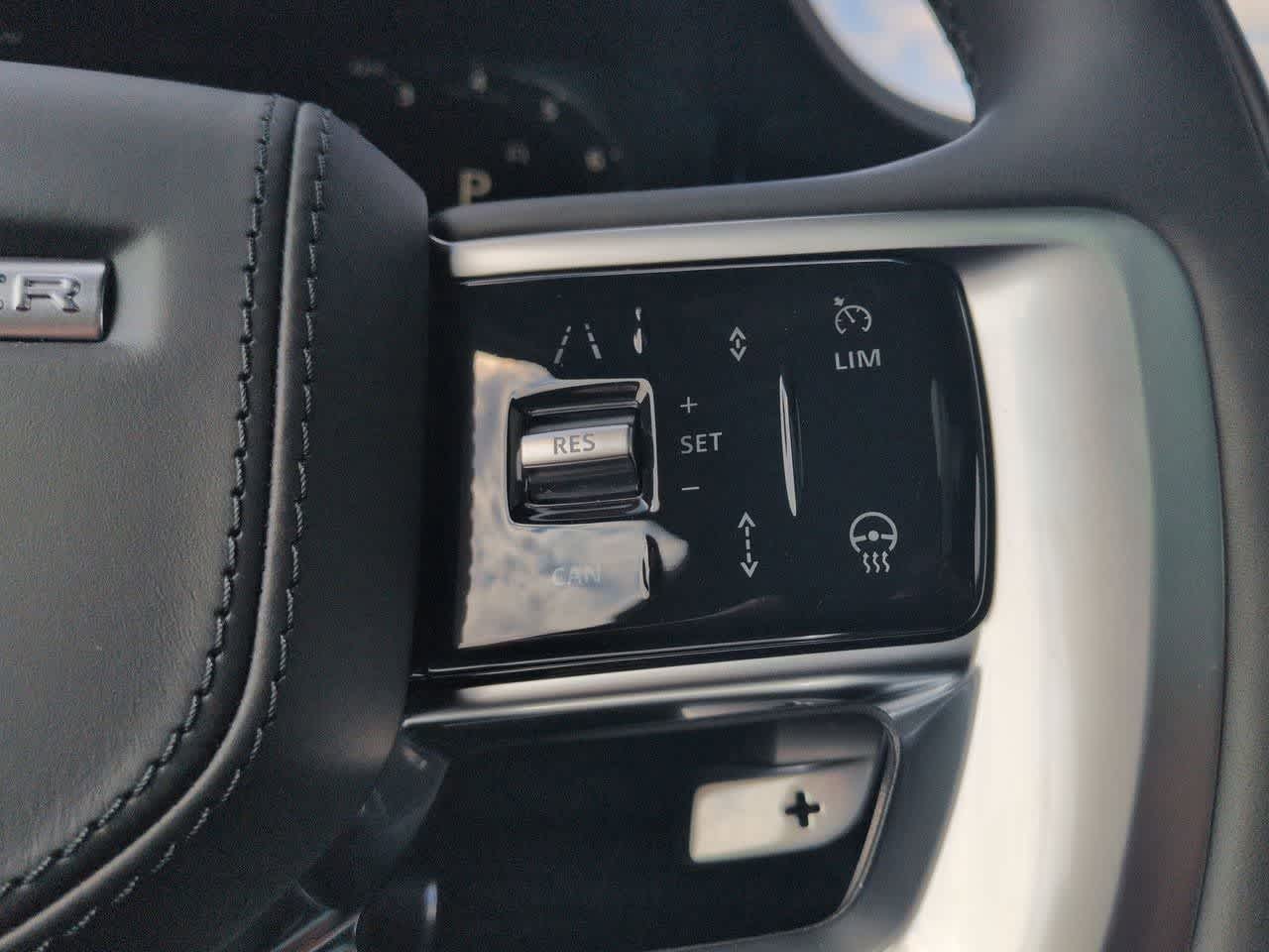 Thumbnail: 2026 Land Rover Range Rover - 27