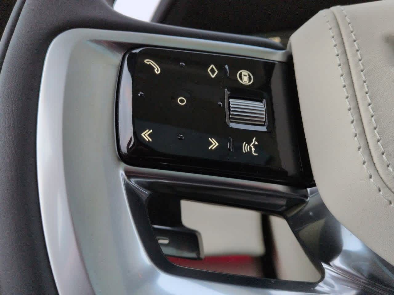 Thumbnail: 2026 Land Rover Range Rover - 25