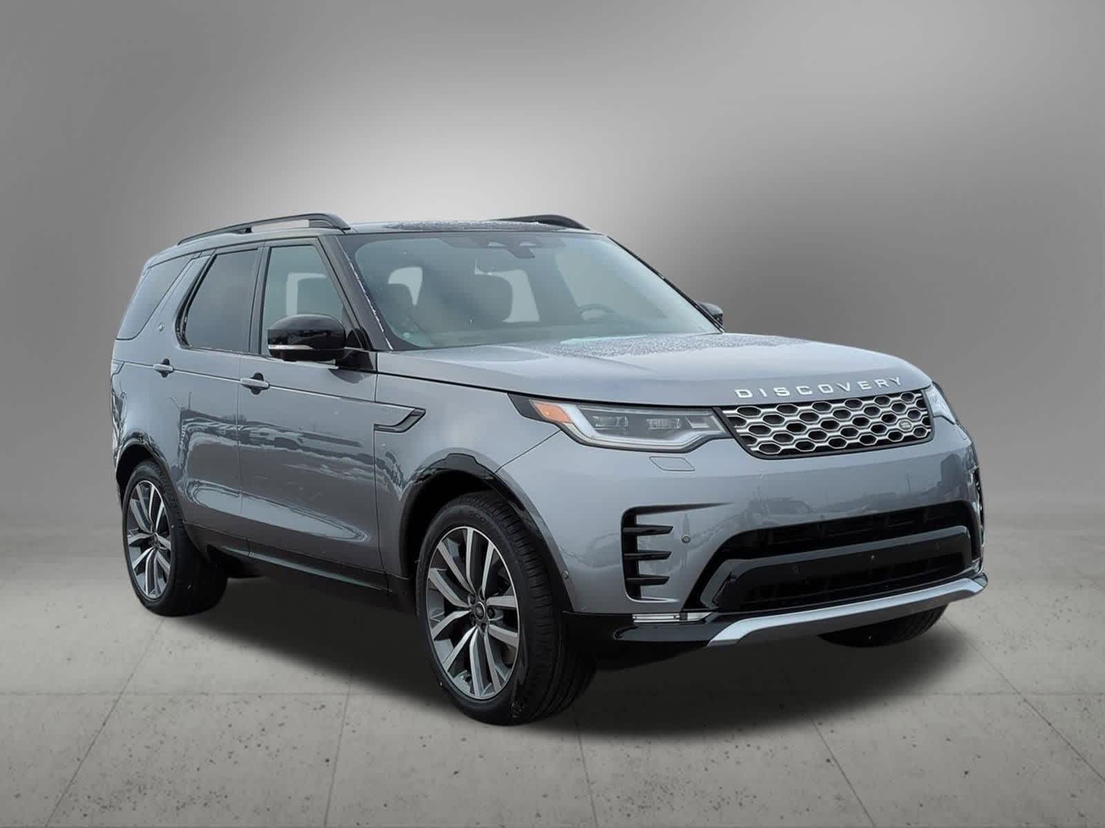 Thumbnail: 2026 Land Rover Discovery - 8