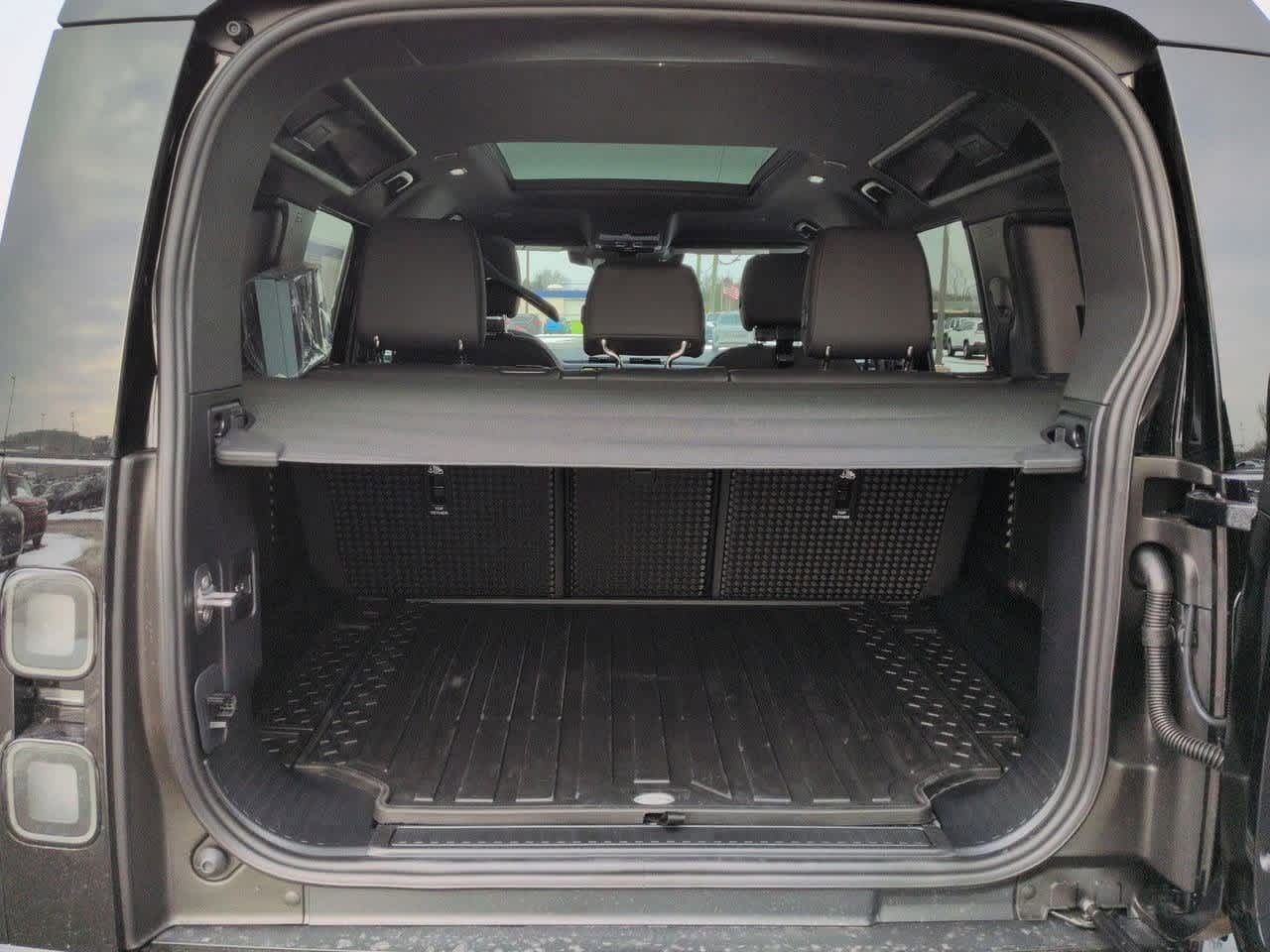 Thumbnail: 2026 Land Rover Defender - 36