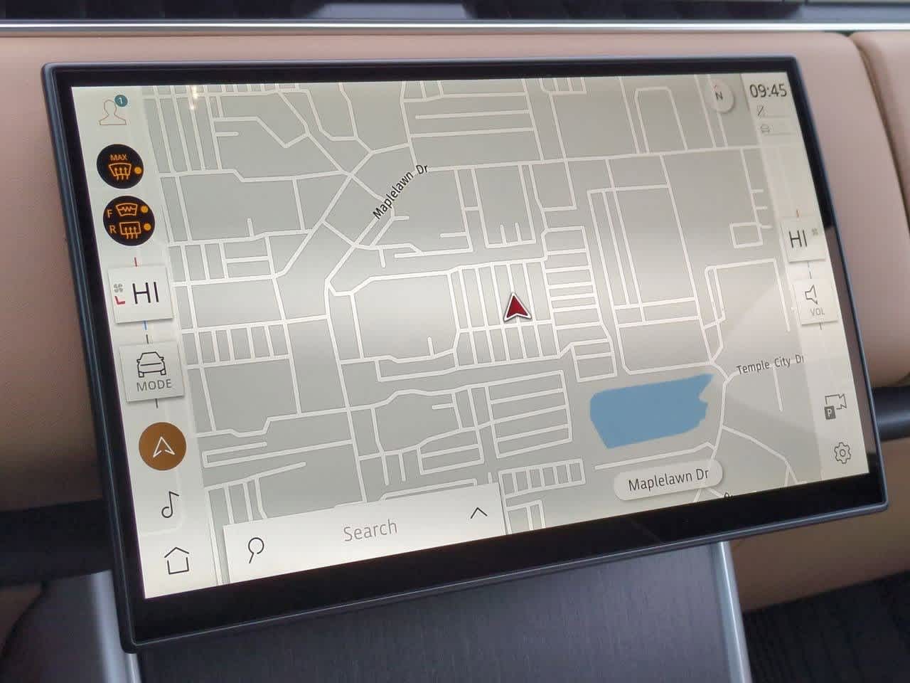 Thumbnail: 2025 Land Rover Range Rover - 30